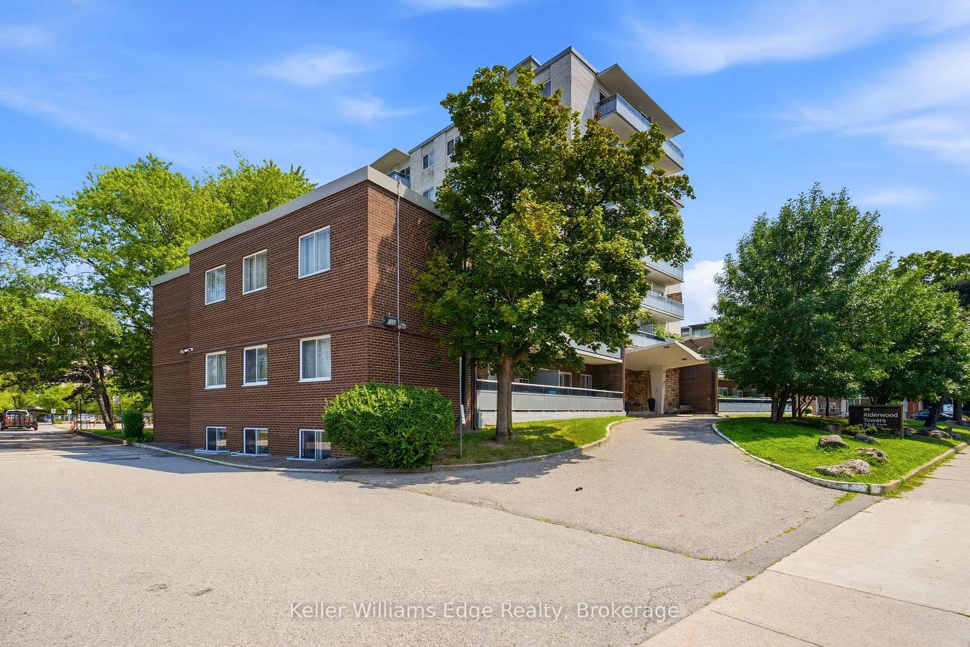 Photo 25 of 785 Browns Line, Etobicoke, Alderwood — HOMEH