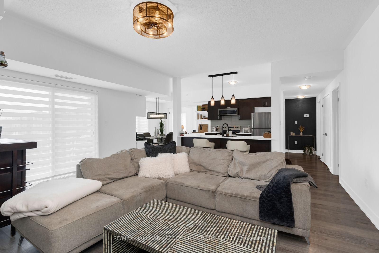Photo 4 of Unit 602, 10 Culinary Lane, Barrie, Rural Barrie Southeast — HOMEH