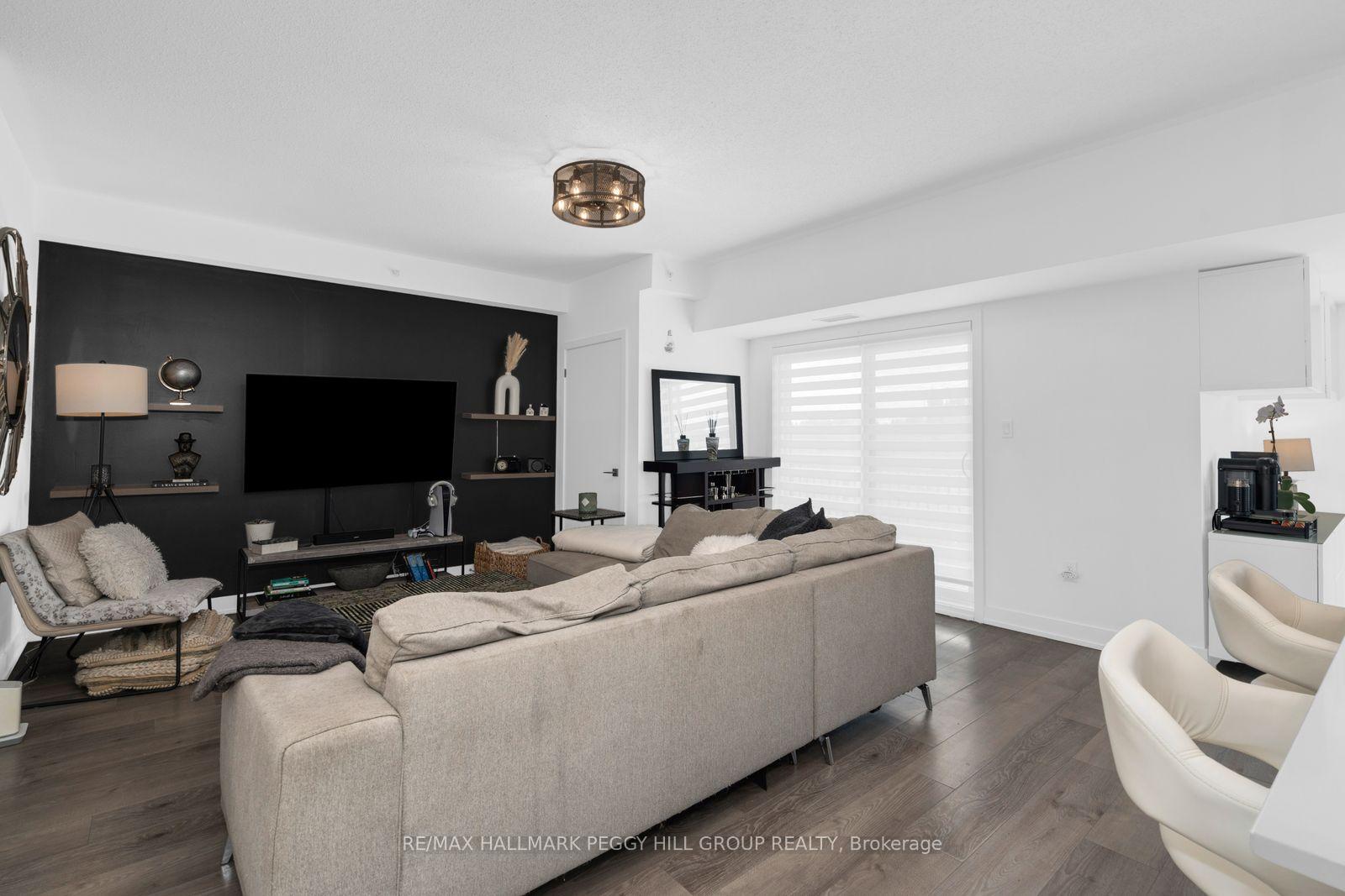 Photo 5 of Unit 602, 10 Culinary Lane, Barrie, Rural Barrie Southeast — HOMEH