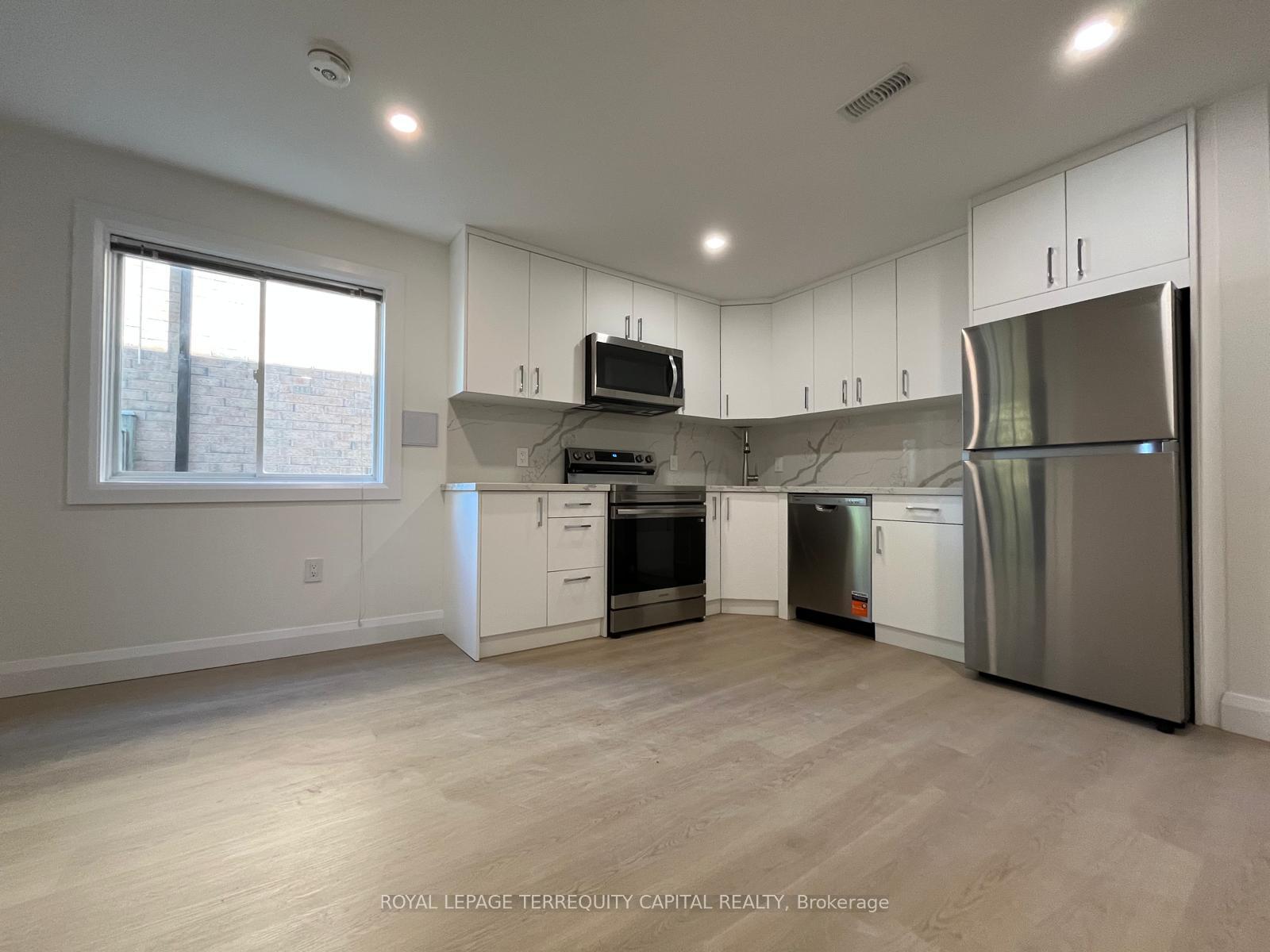 Photo 3 of Unit 1, 63 River Ridge Road, Barrie, Bayshore — HOMEH