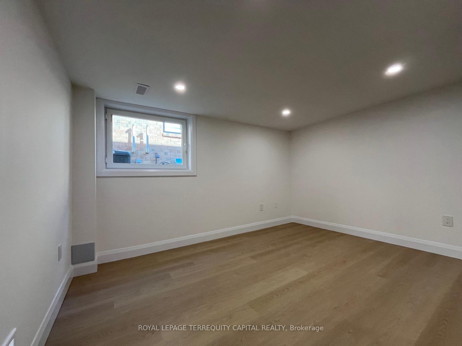 Photo 5 of Unit 1, 63 River Ridge Road, Barrie, Bayshore — HOMEH
