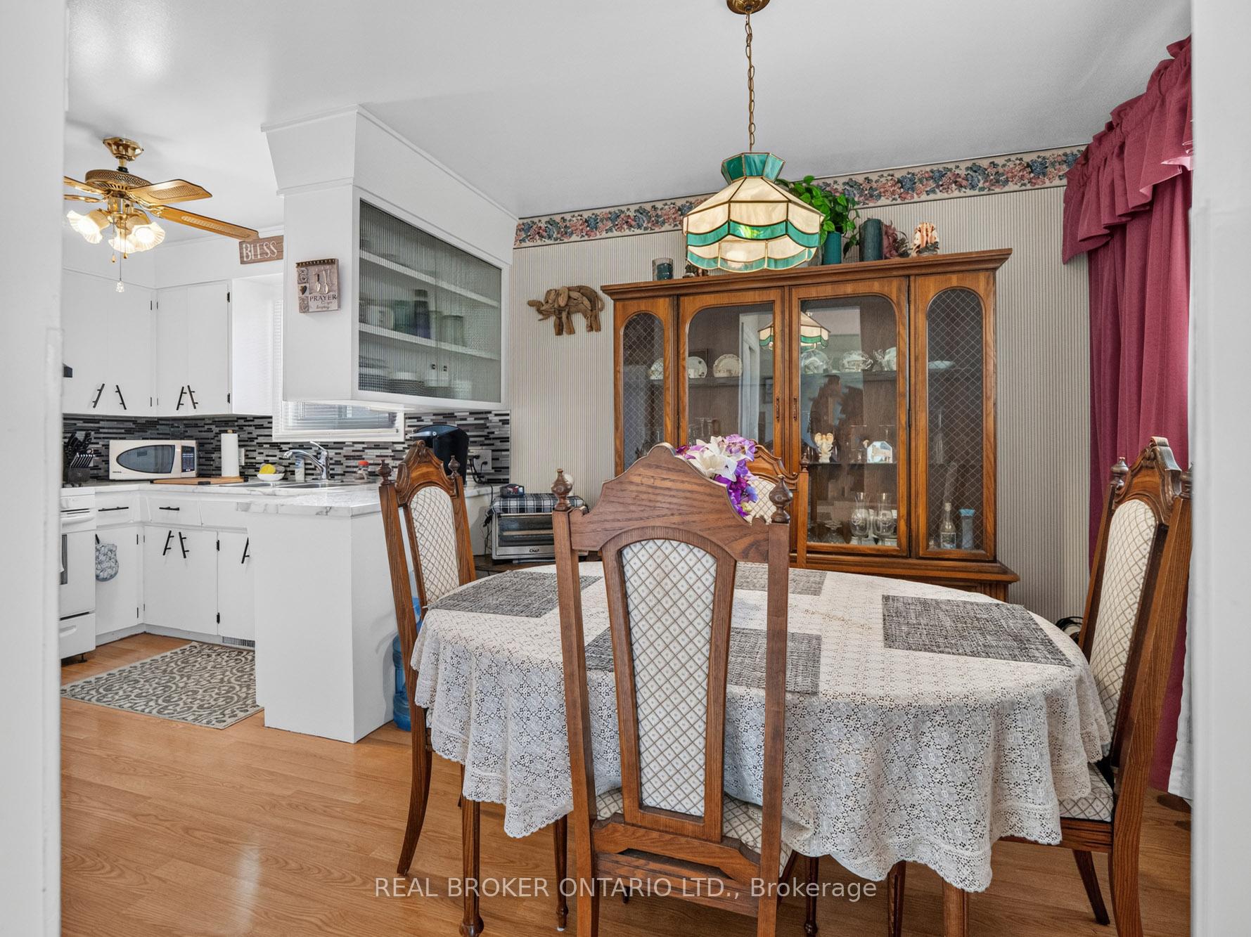 Photo 13 of 307 Kilgour Avenue, Welland, Broadway — HOMEH