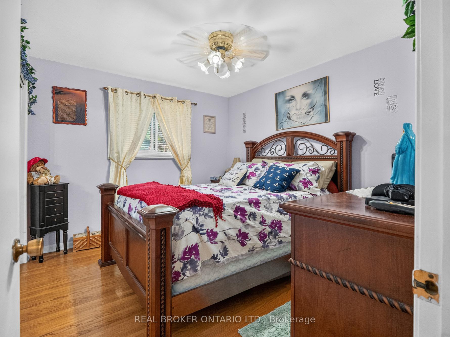 Photo 15 of 307 Kilgour Avenue, Welland, Broadway — HOMEH