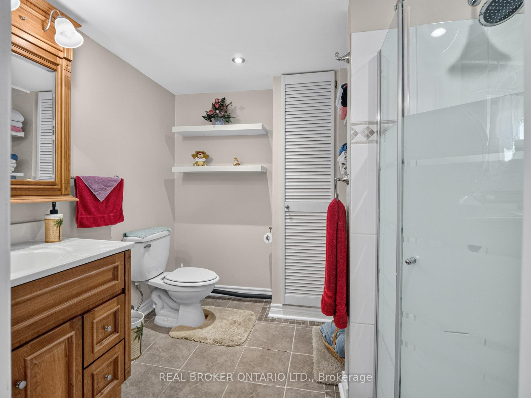 Photo 21 of 307 Kilgour Avenue, Welland, Broadway — HOMEH
