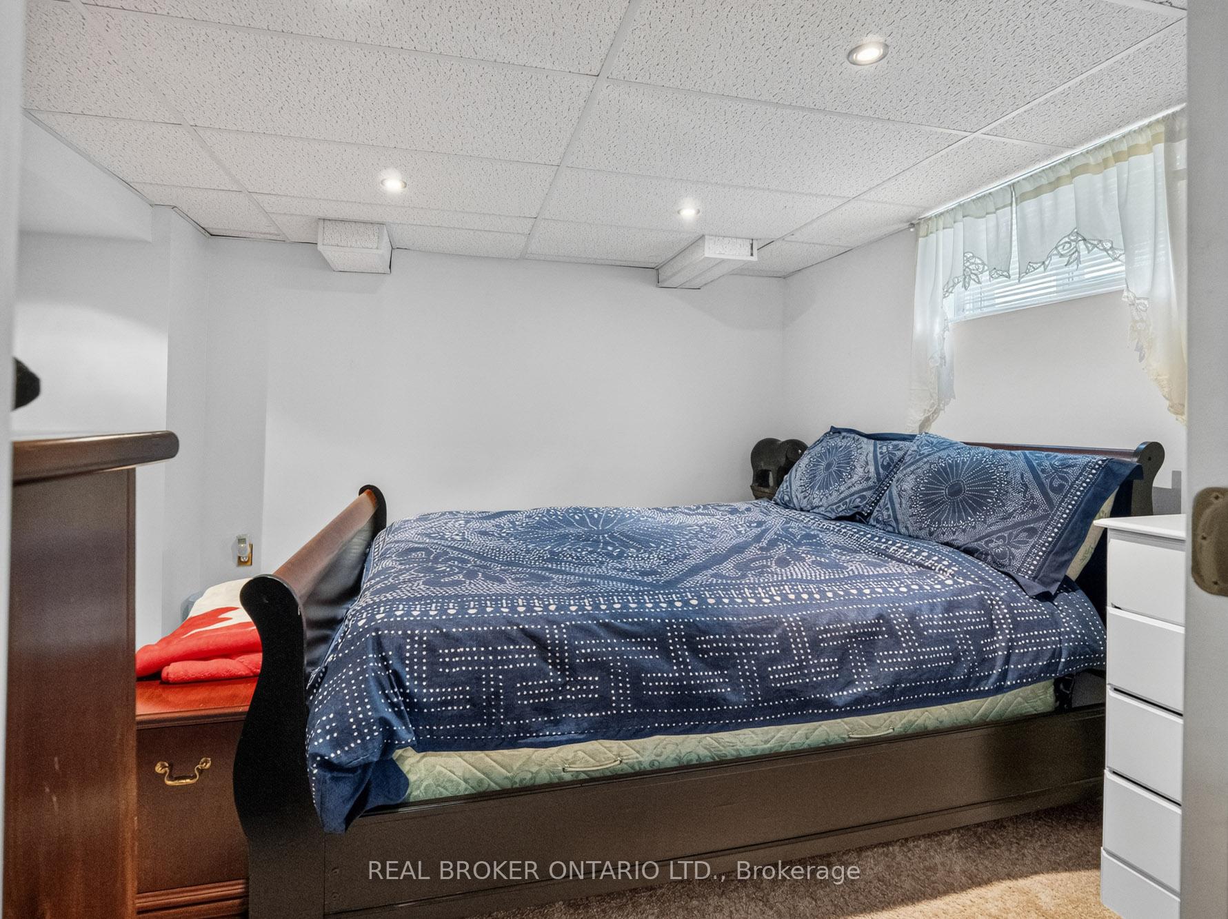 Photo 22 of 307 Kilgour Avenue, Welland, Broadway — HOMEH
