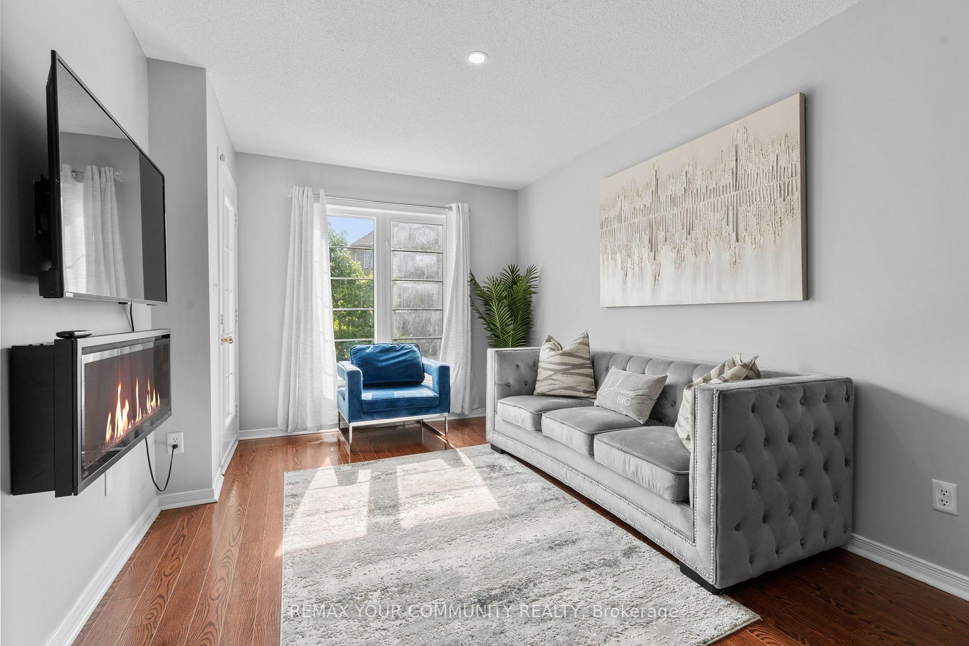 Photo 7 of 31 Webbford Street, Ajax, South West — HOMEH