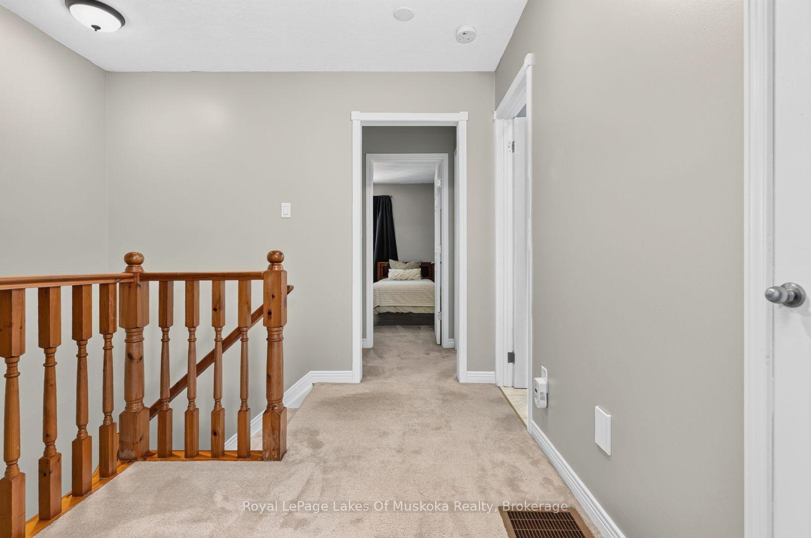 Photo 26 of 570 John Street S, Gravenhurst, Muskoka (S) — HOMEH