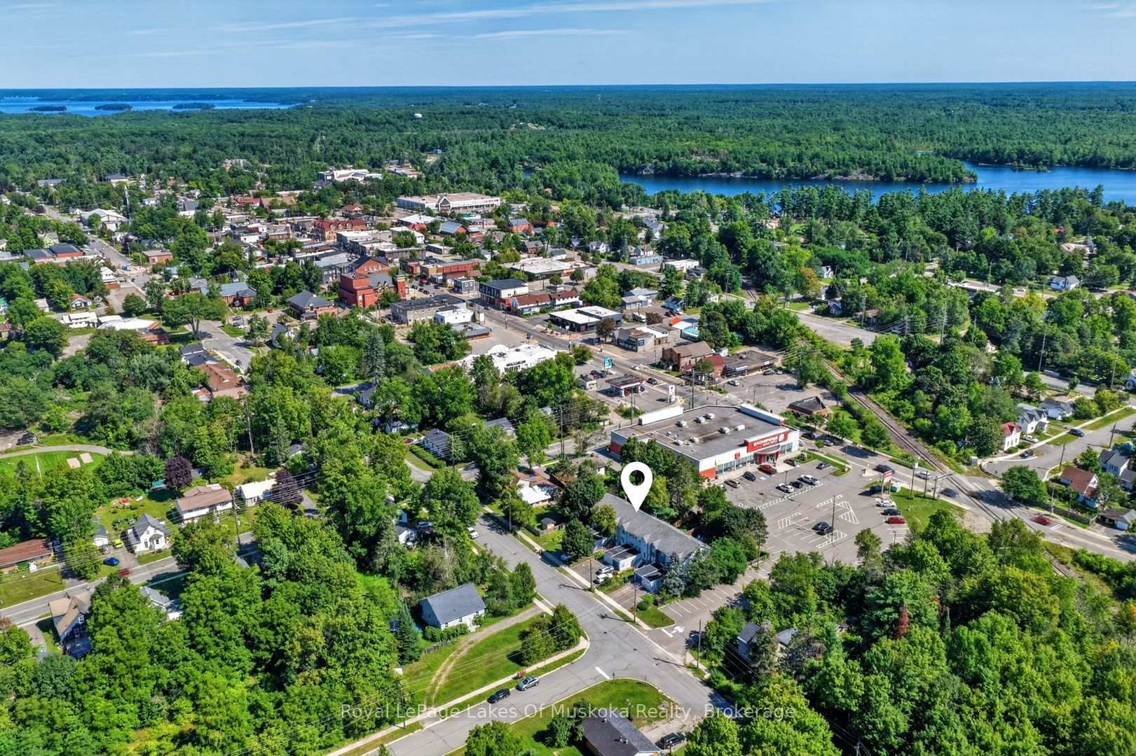 Photo 55 of 570 John Street S, Gravenhurst, Muskoka (S) — HOMEH