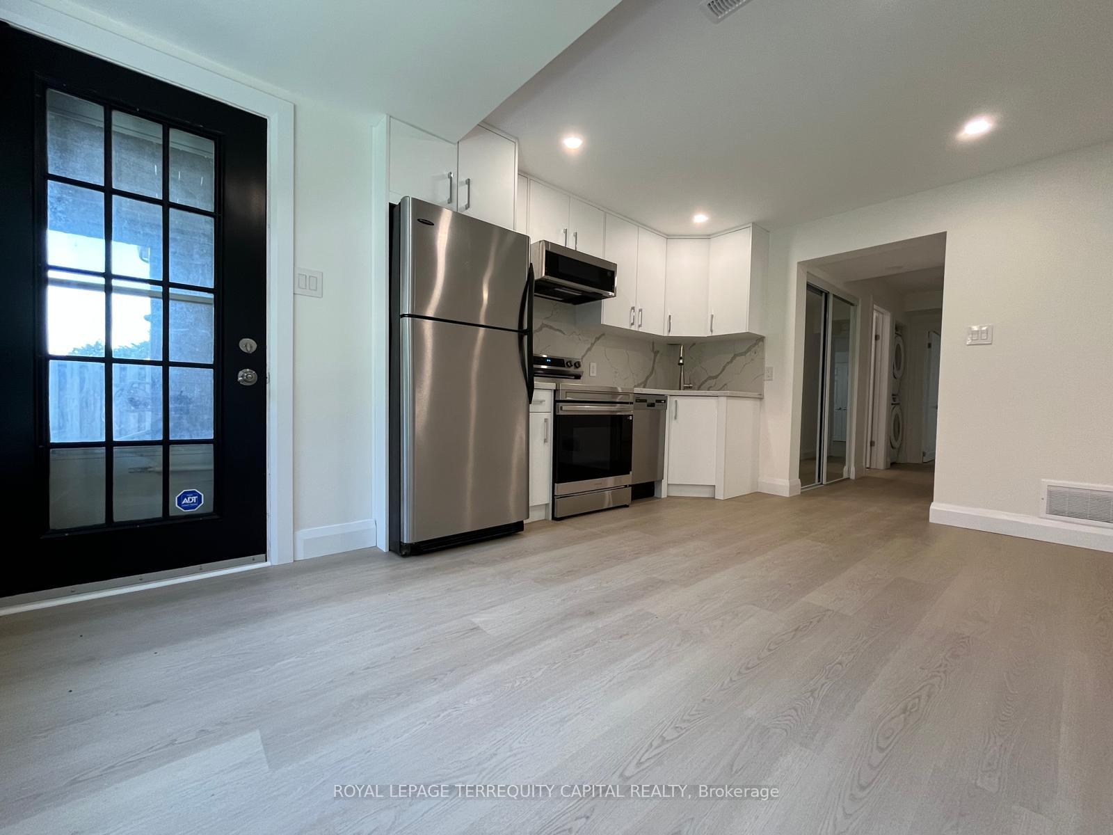 Photo 2 of Unit 2, 63 River Ridge Road, Barrie, Bayshore — HOMEH