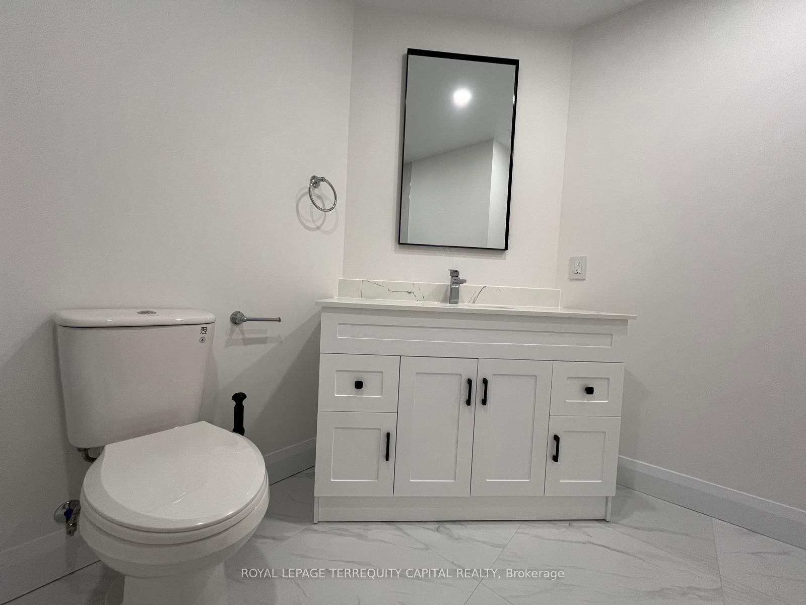 Photo 5 of Unit 2, 63 River Ridge Road, Barrie, Bayshore — HOMEH