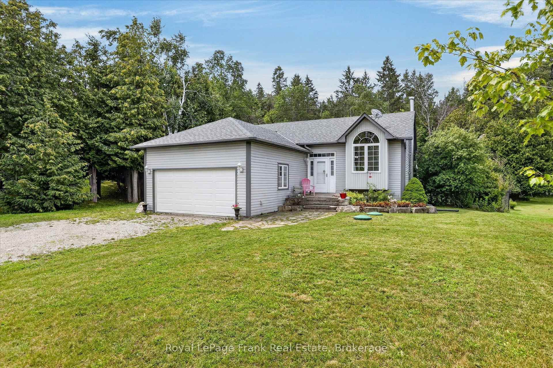 Photo 3 of 124 Sumcot Drive, Trent Lakes — HOMEH