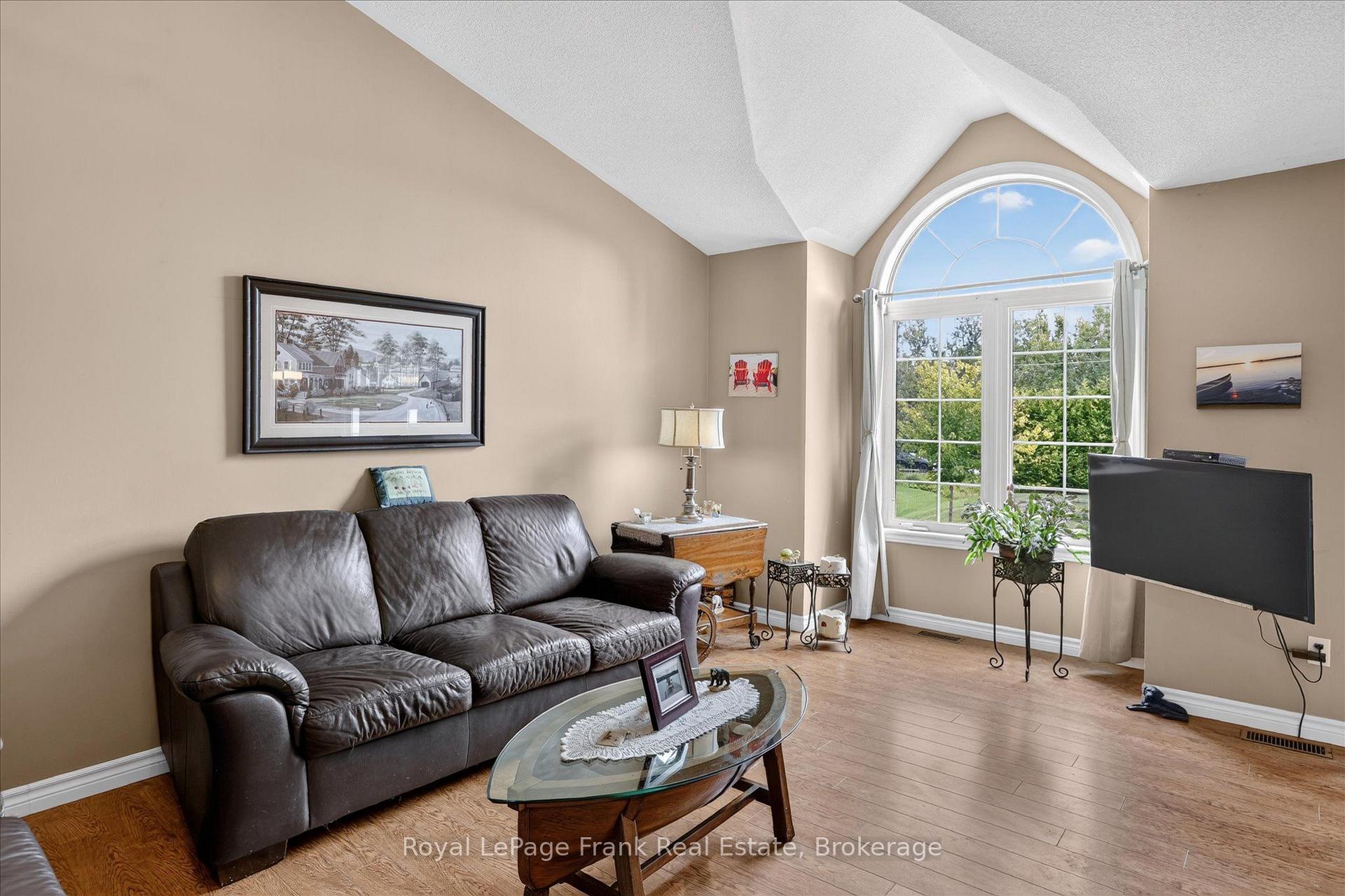 Photo 10 of 124 Sumcot Drive, Trent Lakes — HOMEH