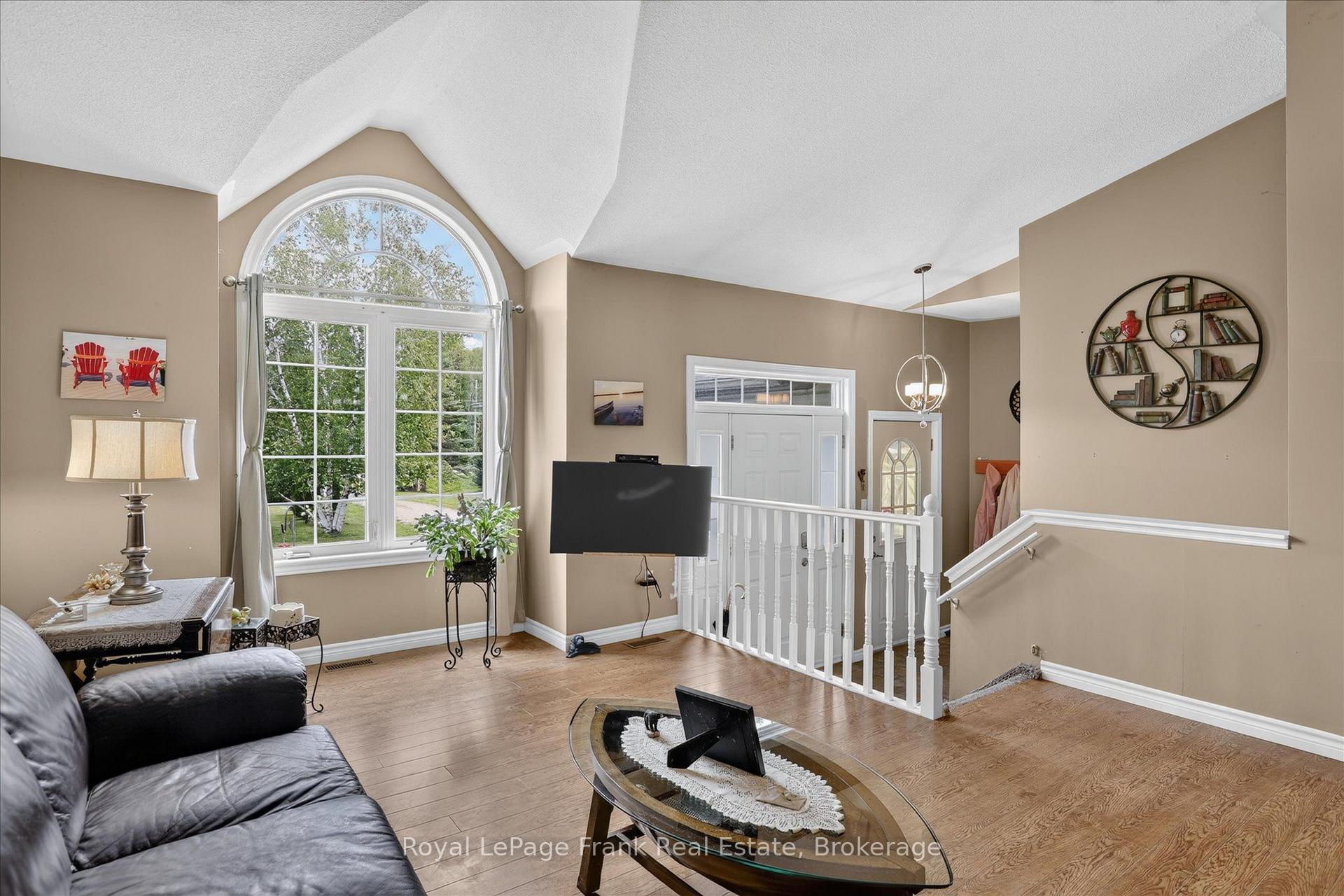 Photo 12 of 124 Sumcot Drive, Trent Lakes — HOMEH