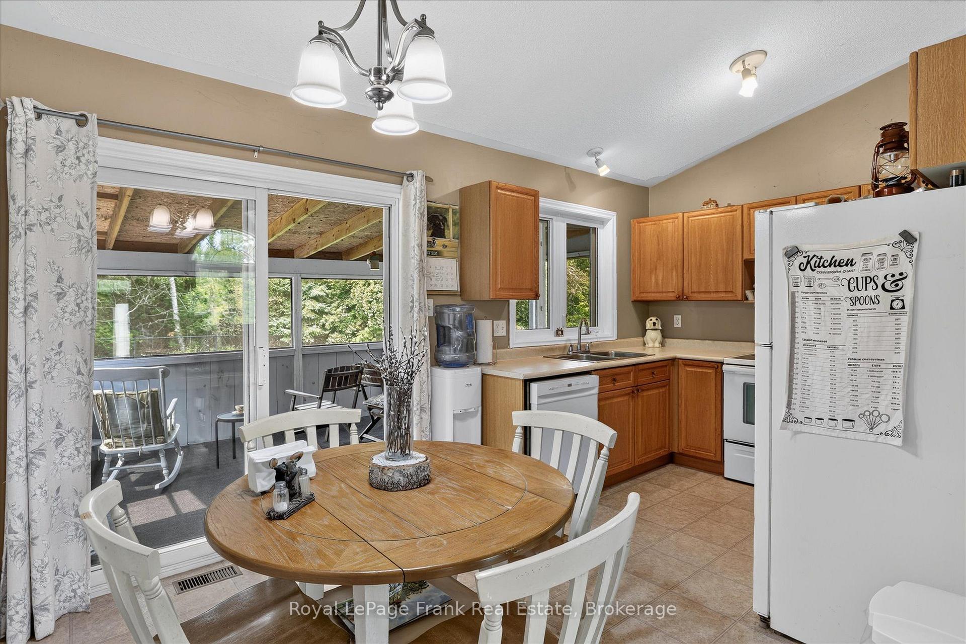 Photo 16 of 124 Sumcot Drive, Trent Lakes — HOMEH