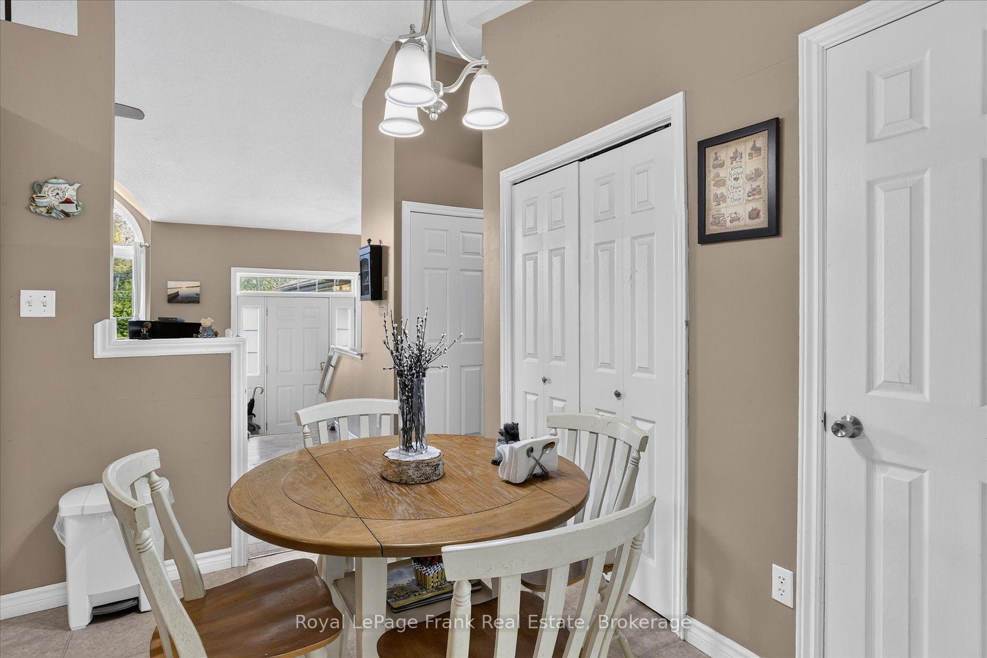 Photo 17 of 124 Sumcot Drive, Trent Lakes — HOMEH
