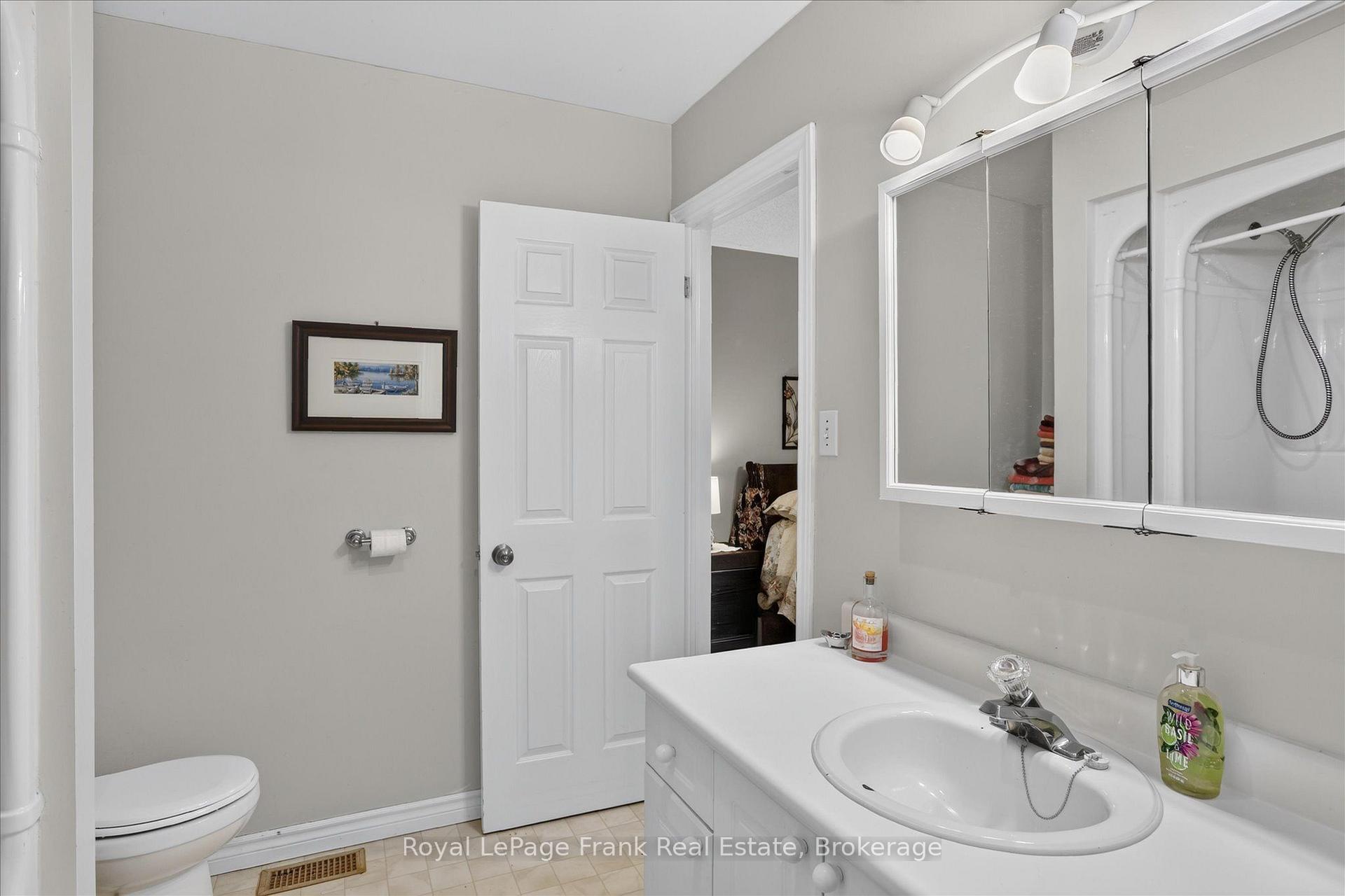 Photo 29 of 124 Sumcot Drive, Trent Lakes — HOMEH