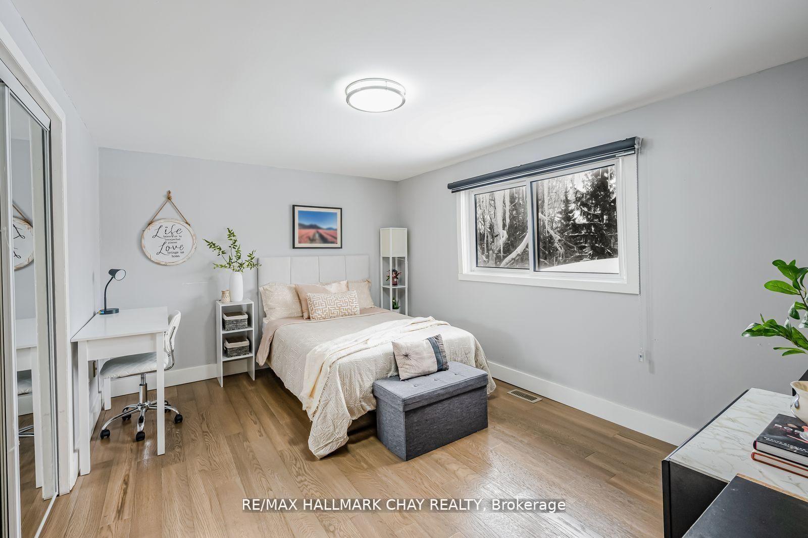 Photo 10 of 17 Walker Avenue, Orillia — HOMEH
