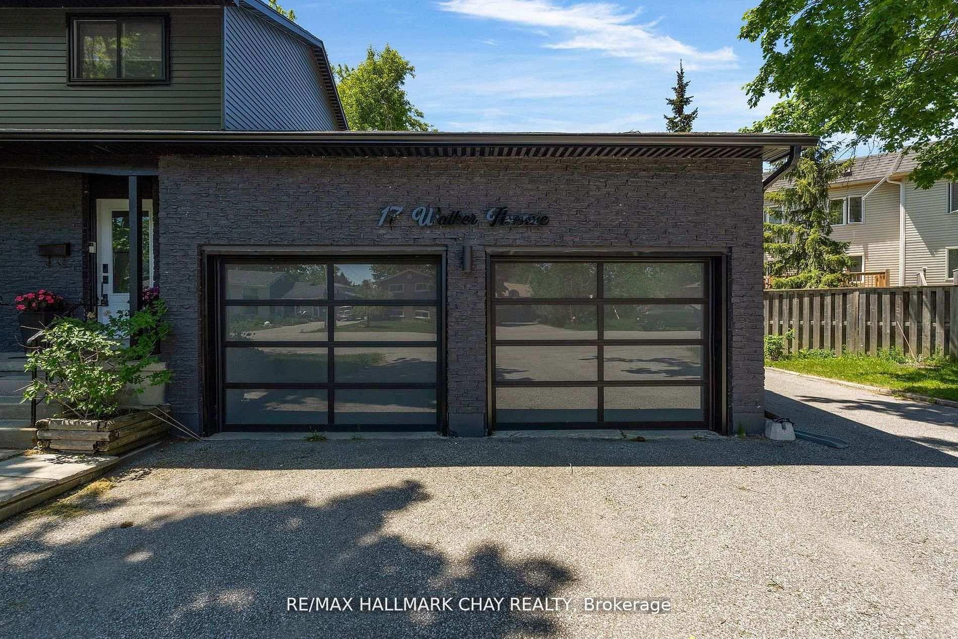 Photo 15 of 17 Walker Avenue, Orillia — HOMEH