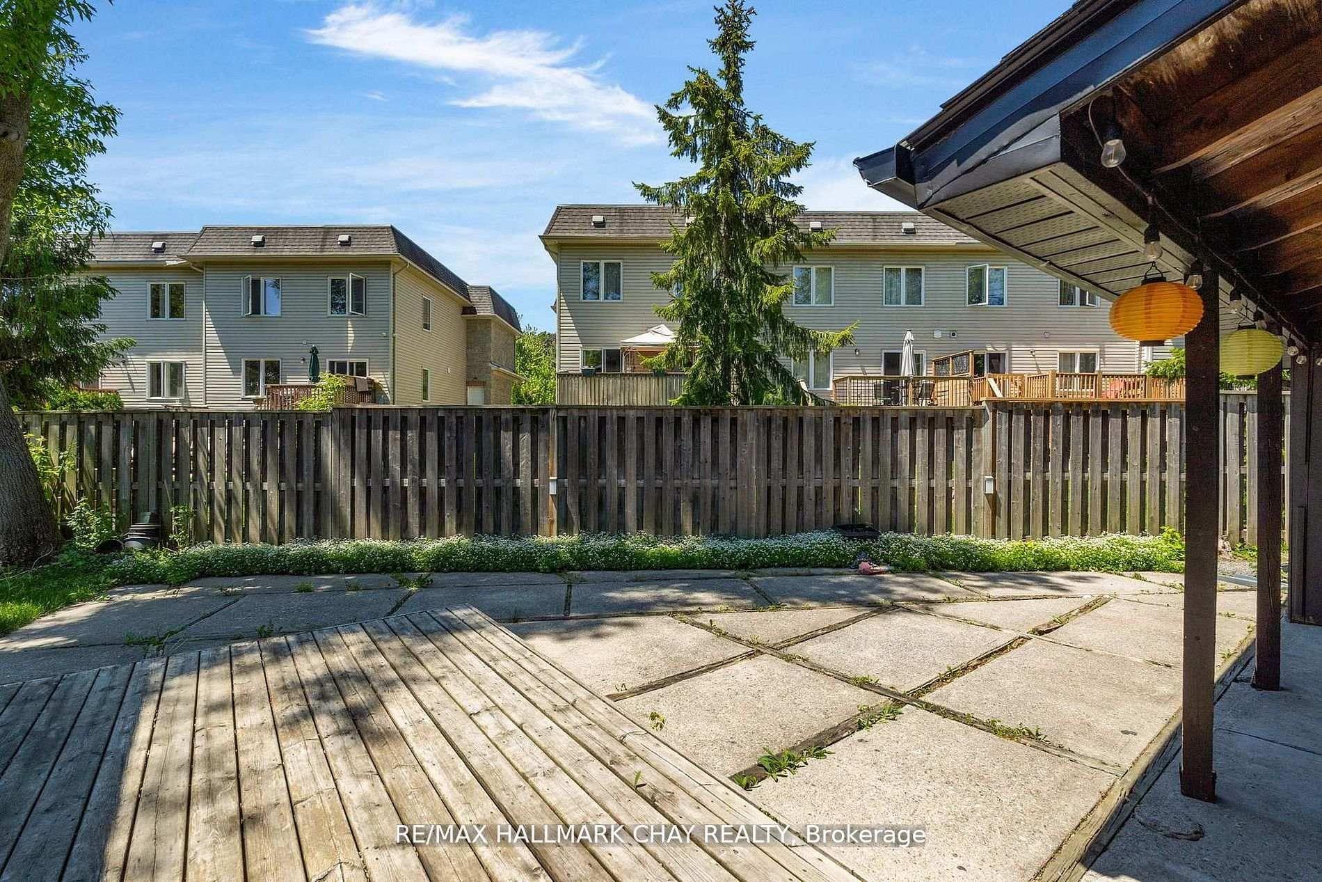 Photo 16 of 17 Walker Avenue, Orillia — HOMEH