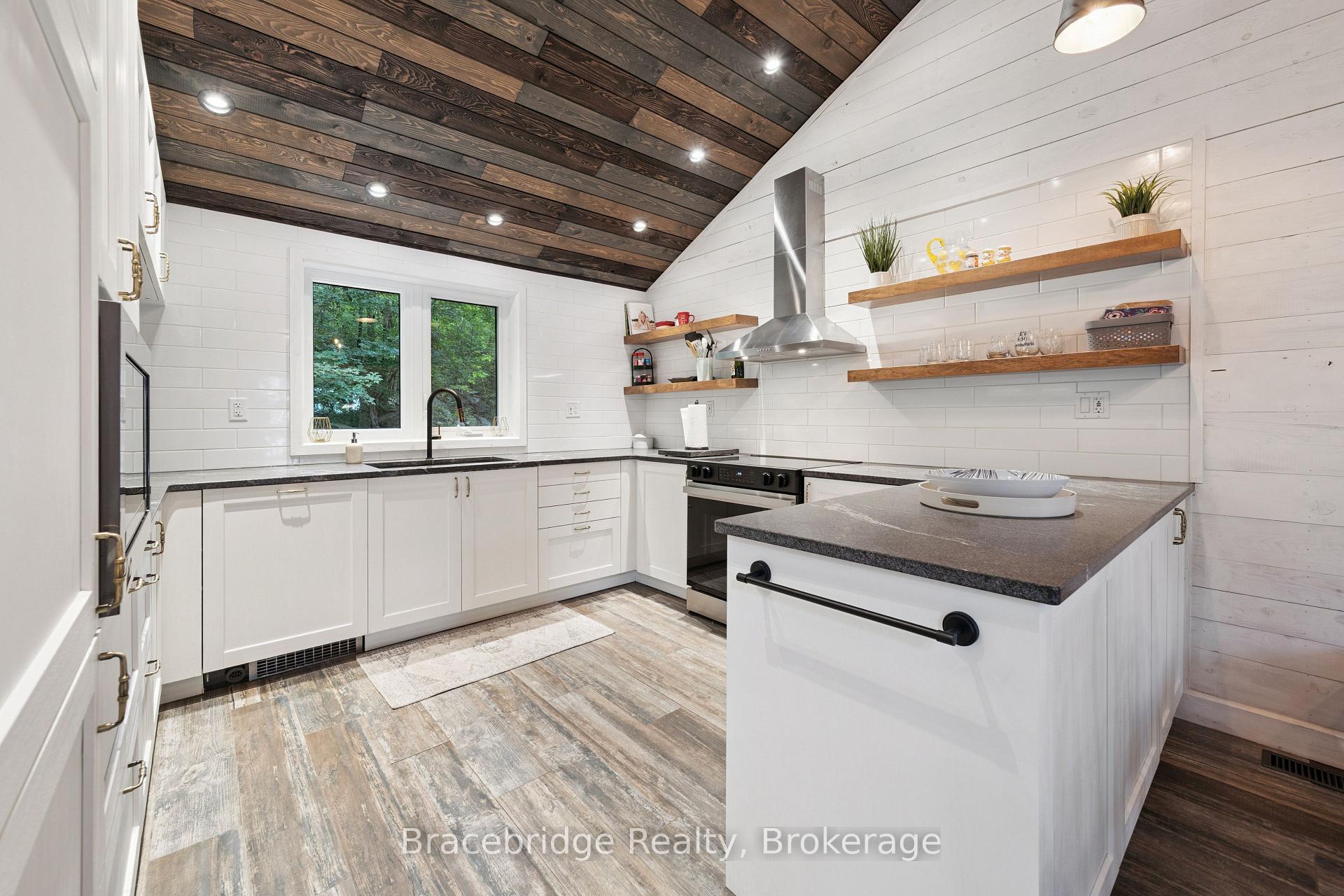 Photo 13 of 34 Martin Lane, Kearney — HOMEH