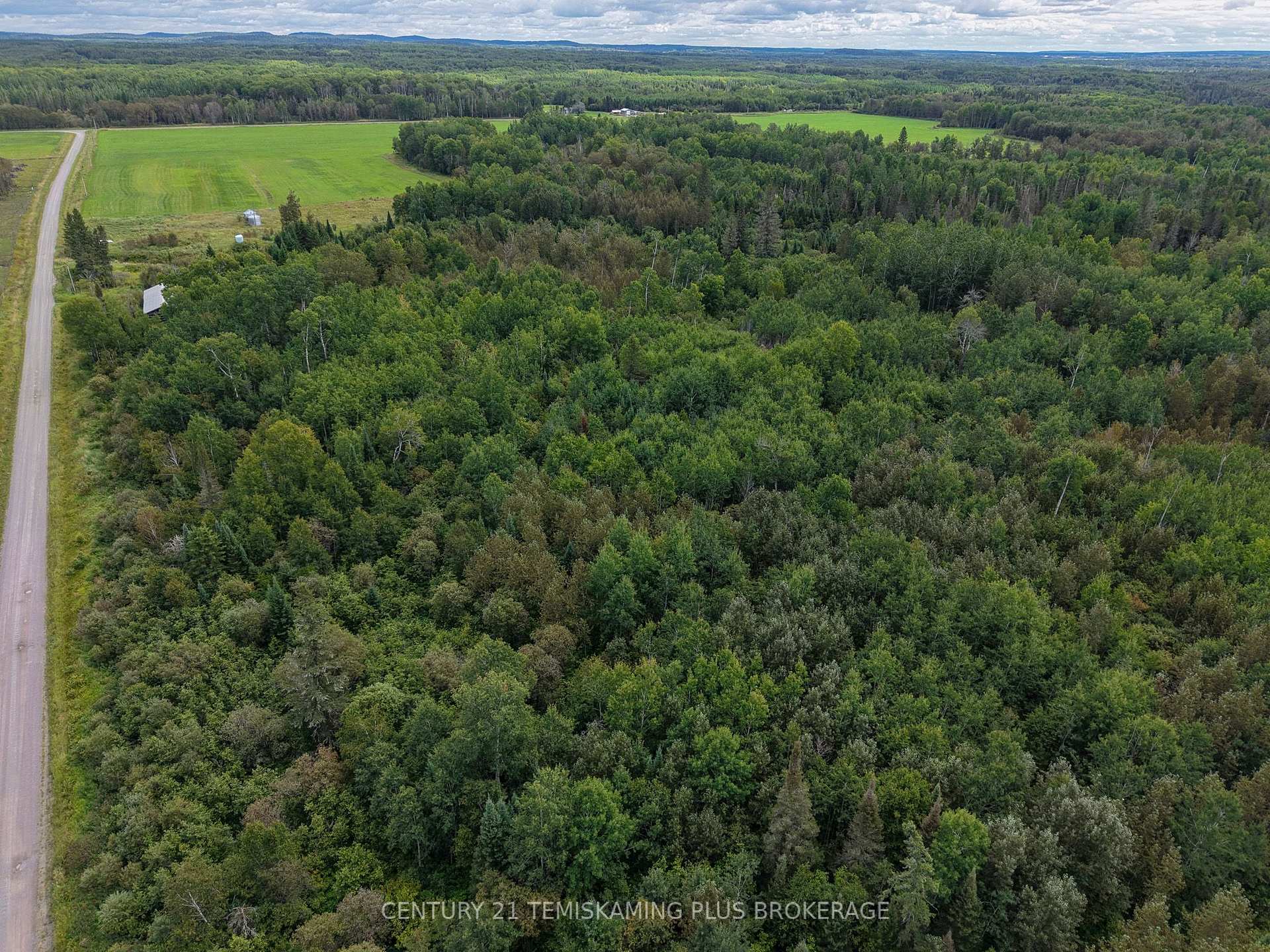 Photo 5 of 426367 Birch Drive, Englehart, Central Timiskaming — HOMEH