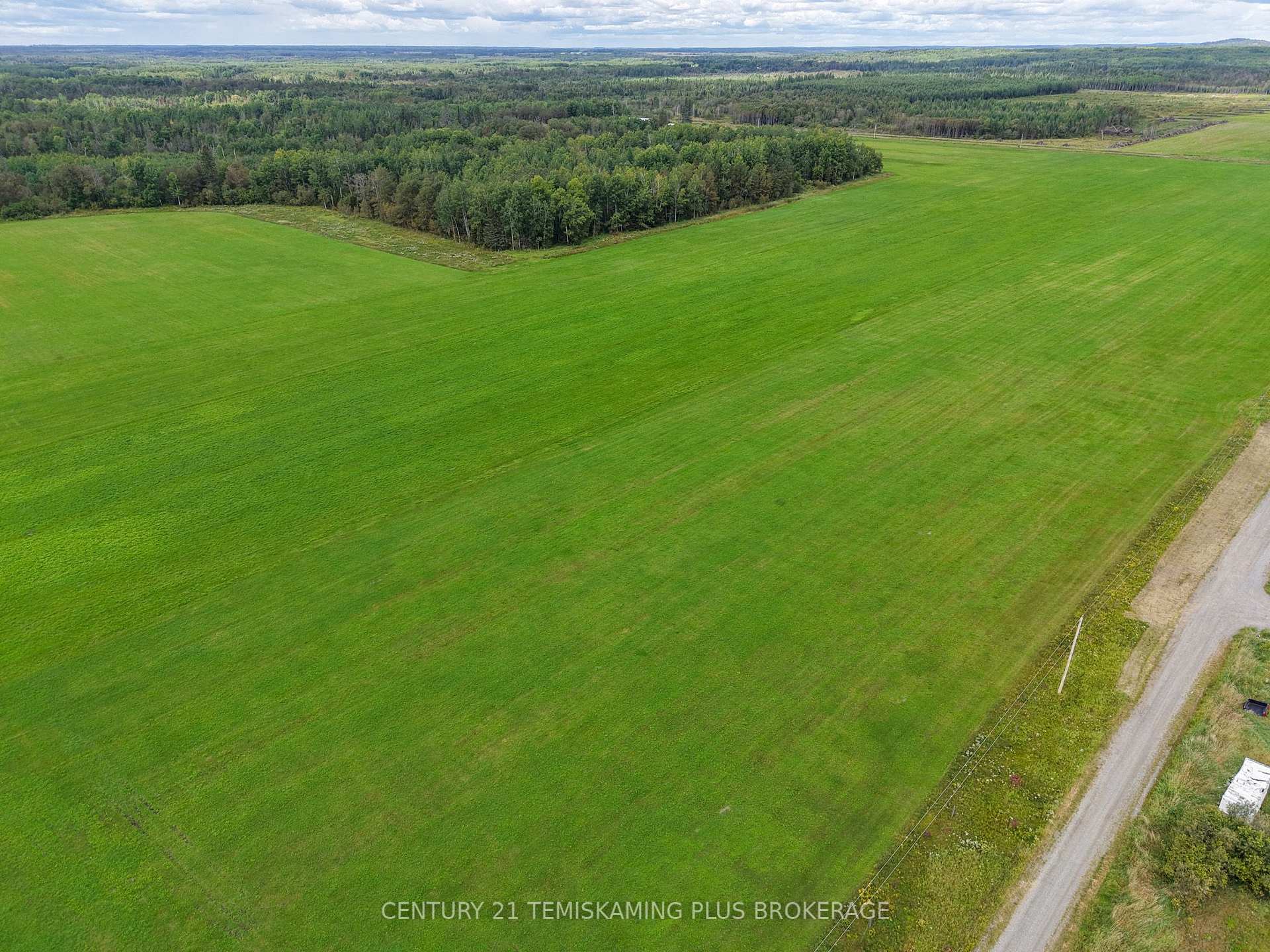 Photo 11 of 426367 Birch Drive, Englehart, Central Timiskaming — HOMEH