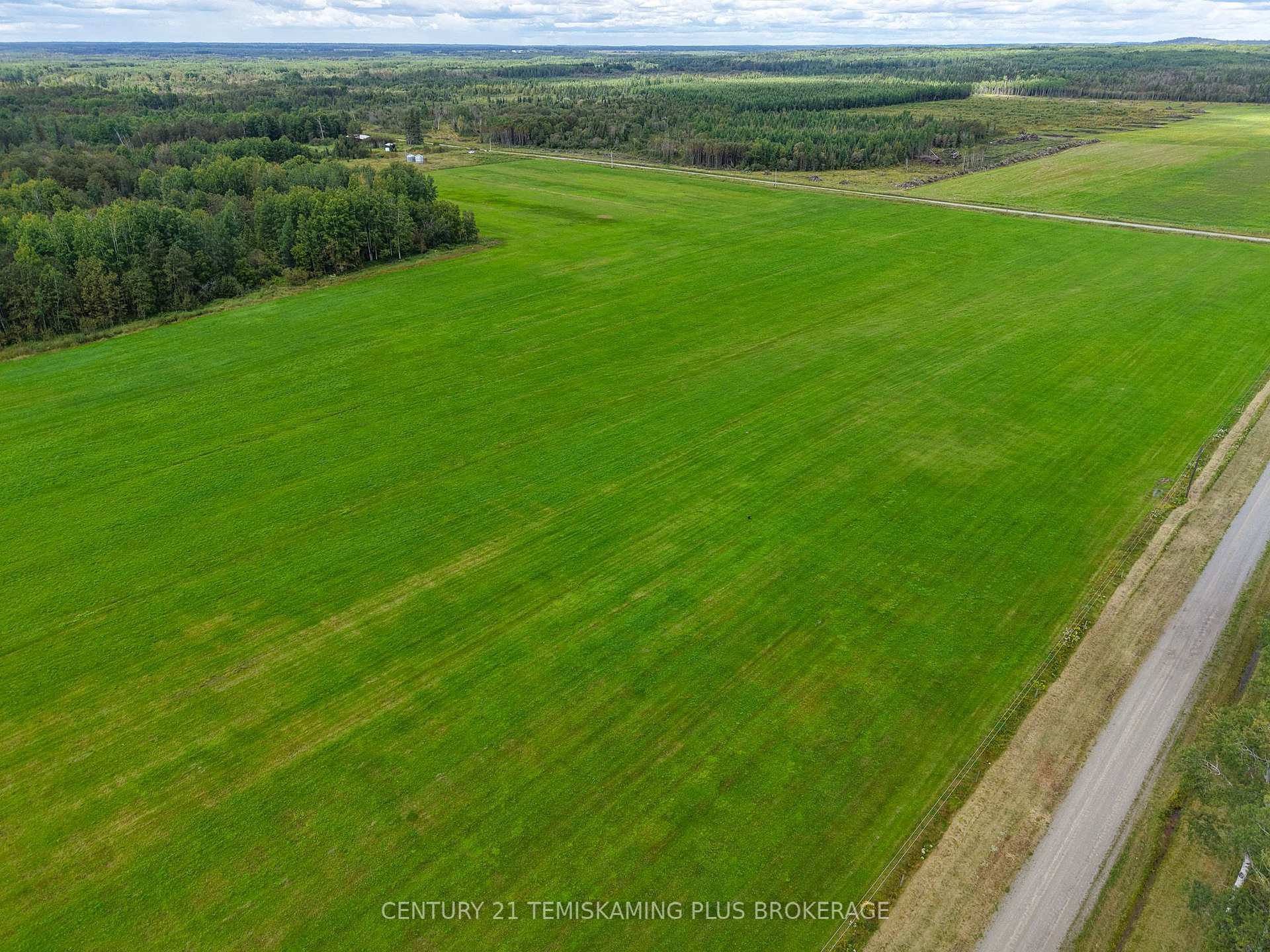 Photo 12 of 426367 Birch Drive, Englehart, Central Timiskaming — HOMEH