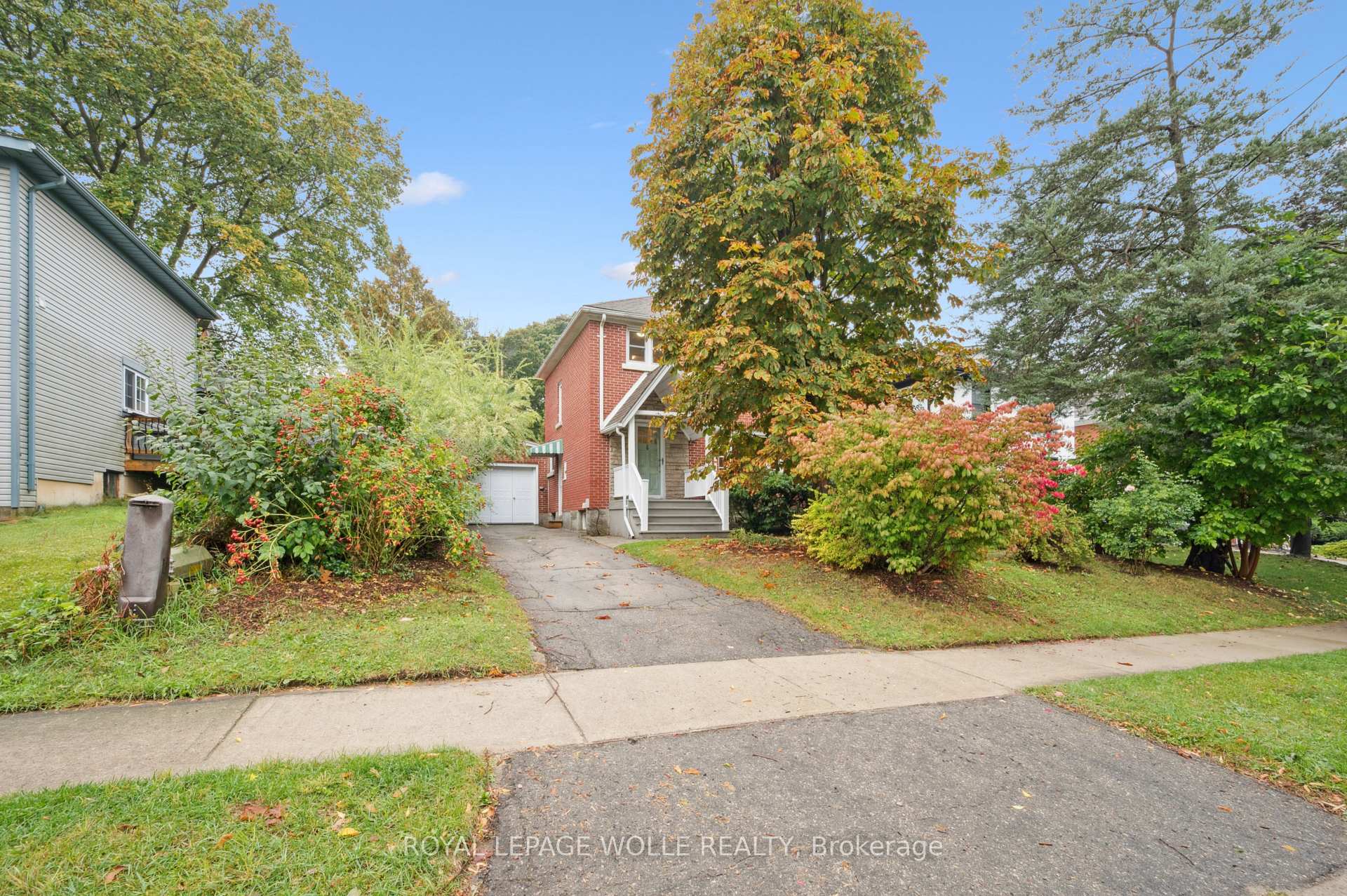 Photo 2 of 103 Dunbar Road S, Waterloo, Uptown West — HOMEH