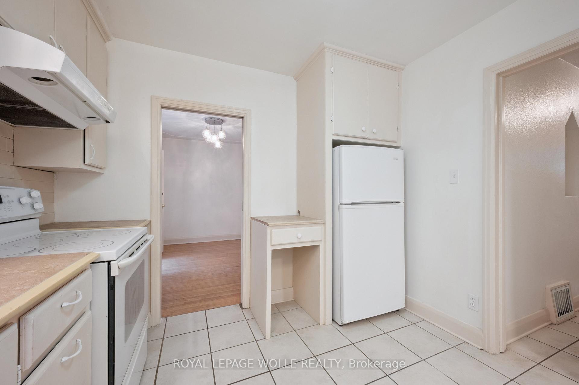 Photo 12 of 103 Dunbar Road S, Waterloo, Uptown West — HOMEH