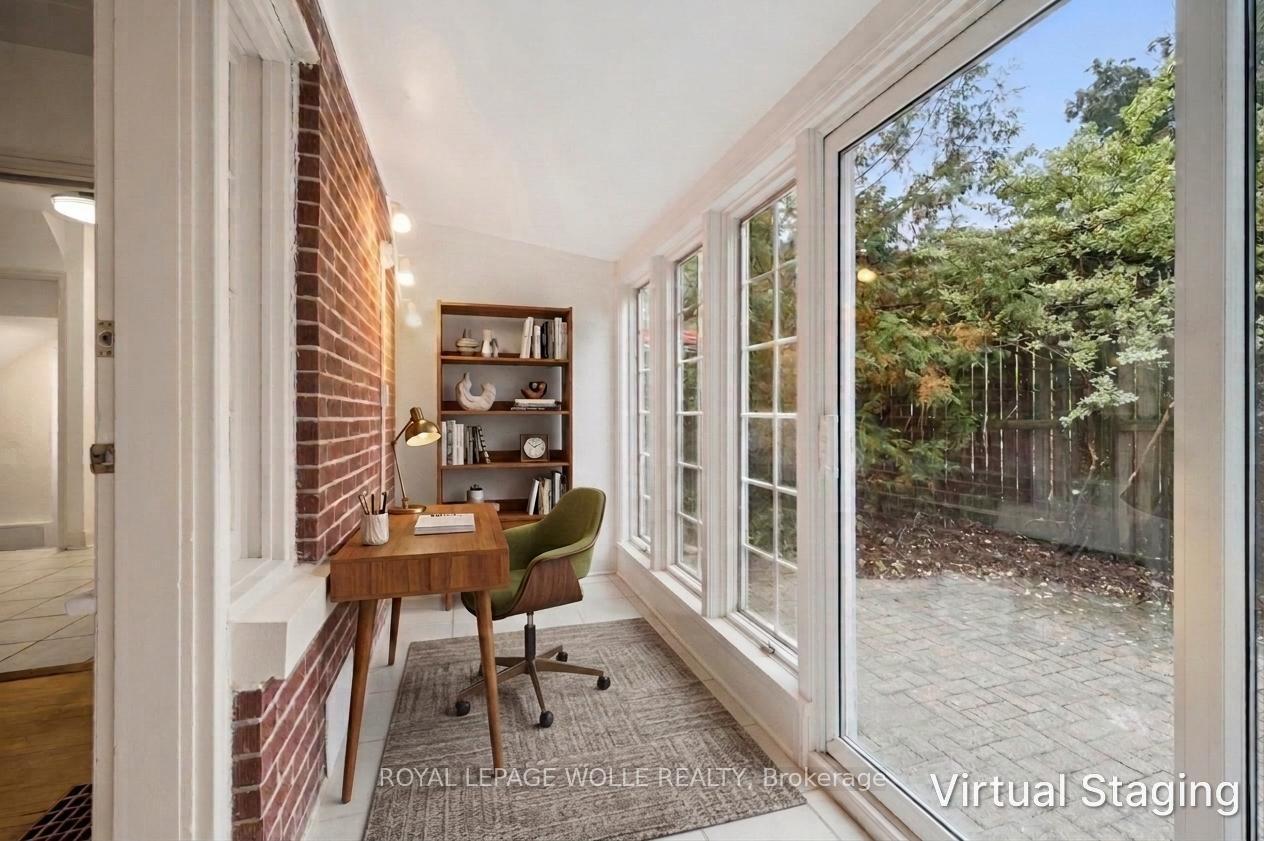 Photo 13 of 103 Dunbar Road S, Waterloo, Uptown West — HOMEH