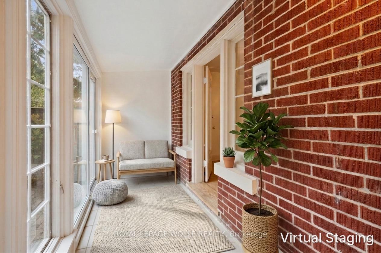 Photo 14 of 103 Dunbar Road S, Waterloo, Uptown West — HOMEH