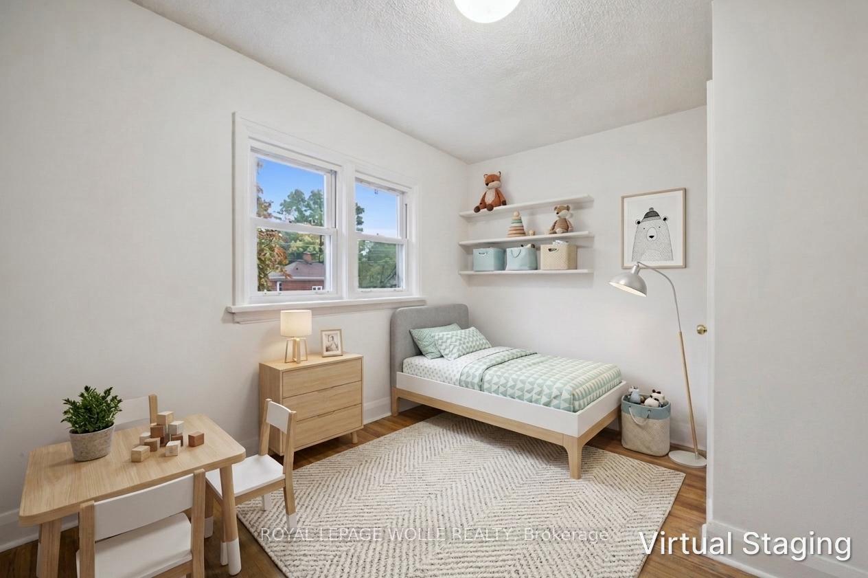 Photo 16 of 103 Dunbar Road S, Waterloo, Uptown West — HOMEH