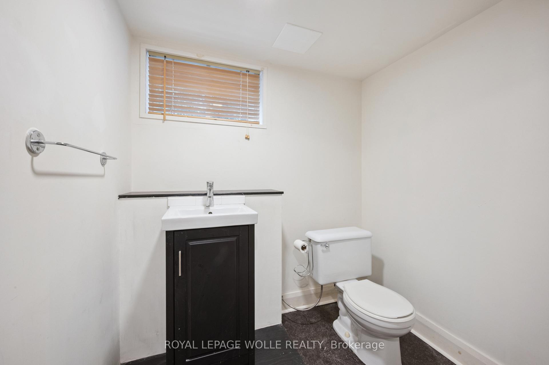 Photo 24 of 103 Dunbar Road S, Waterloo, Uptown West — HOMEH