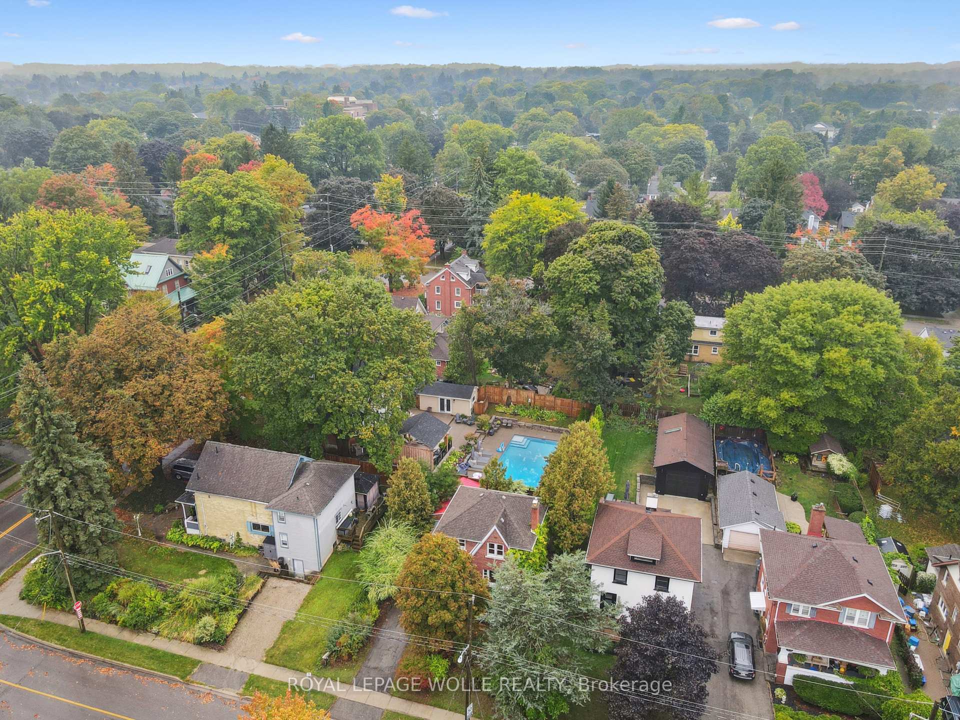 Photo 32 of 103 Dunbar Road S, Waterloo, Uptown West — HOMEH
