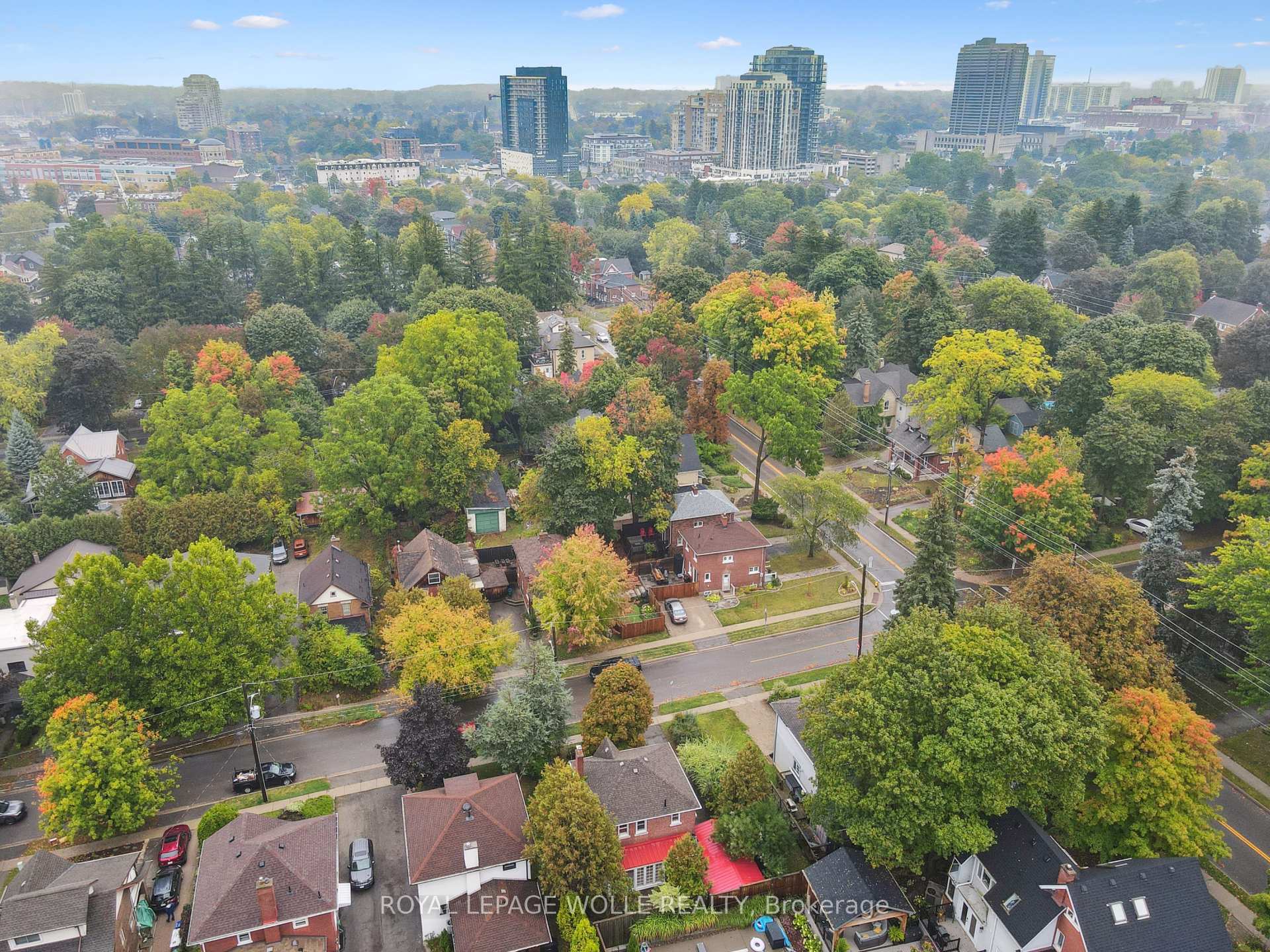 Photo 33 of 103 Dunbar Road S, Waterloo, Uptown West — HOMEH