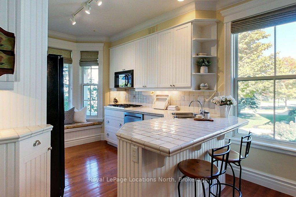 Photo 12 of 202 Snowbridge Way, Blue Mountains — HOMEH