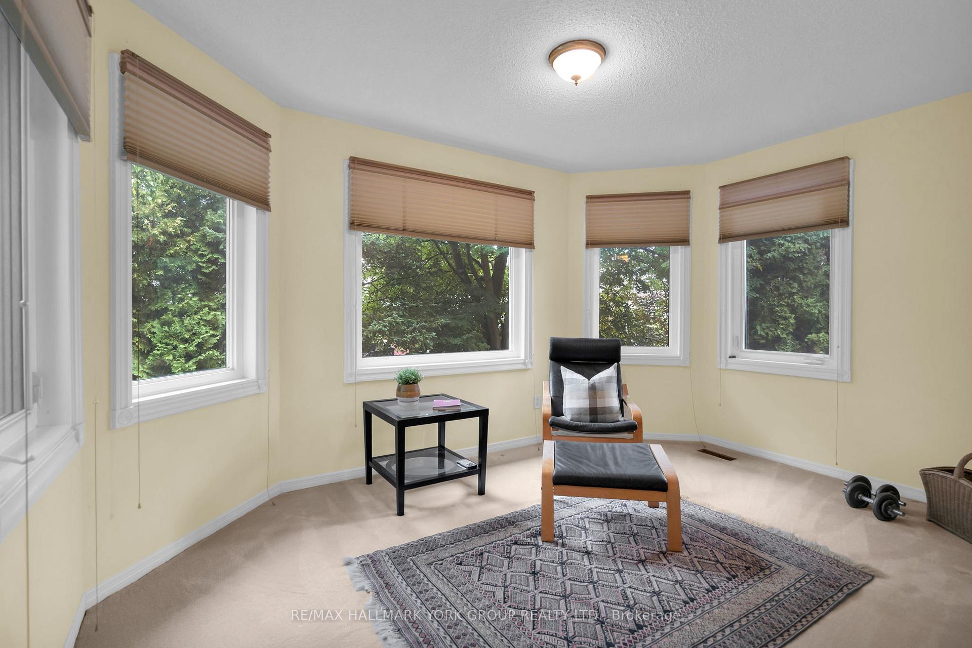 Photo 24 of 95 Gilbank Drive, Aurora, Aurora Heights — HOMEH
