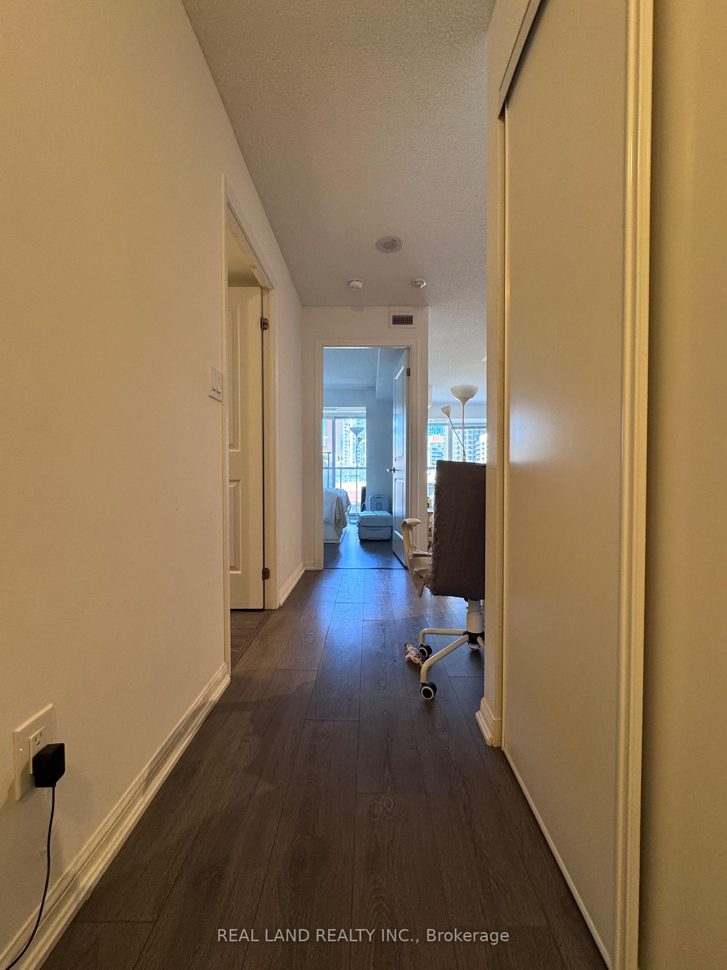 Photo 7 of Unit 1111, 400 Adelaide Street E, Toronto, Moss Park — HOMEH