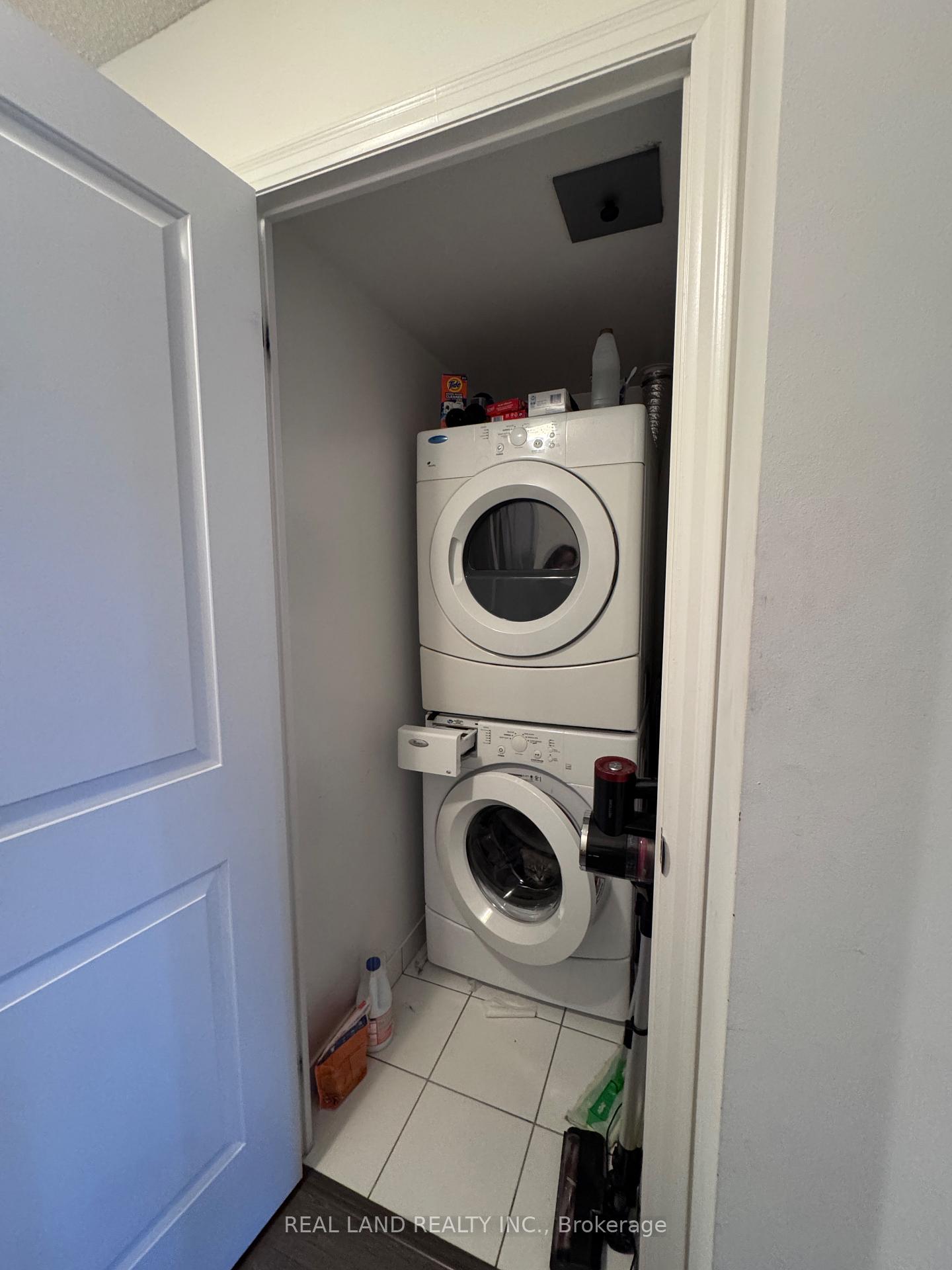 Photo 9 of Unit 1111, 400 Adelaide Street E, Toronto, Moss Park — HOMEH