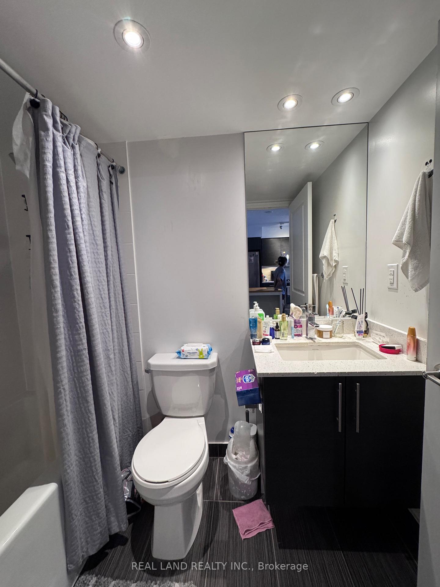 Photo 10 of Unit 1111, 400 Adelaide Street E, Toronto, Moss Park — HOMEH