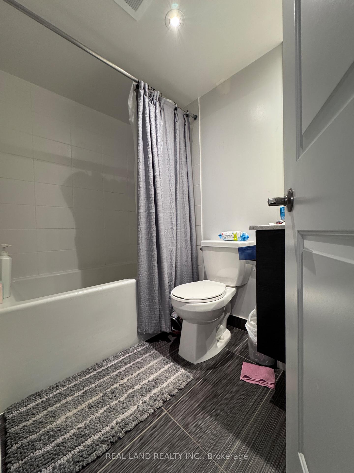 Photo 11 of Unit 1111, 400 Adelaide Street E, Toronto, Moss Park — HOMEH