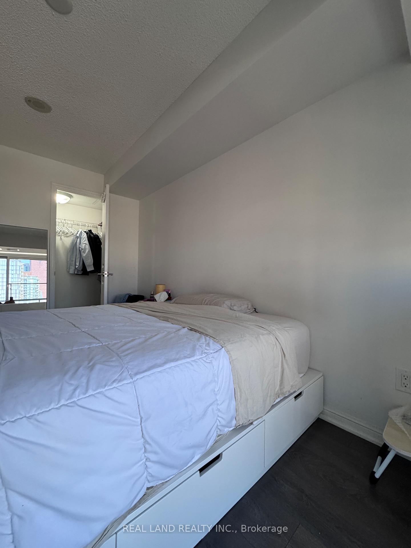 Photo 12 of Unit 1111, 400 Adelaide Street E, Toronto, Moss Park — HOMEH