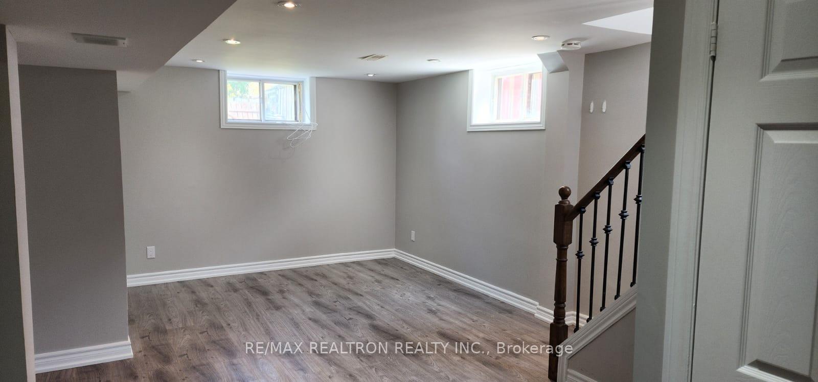 Photo 10 of Unit Bsmnt, 70 Clementine Square, Scarborough, Woburn — HOMEH