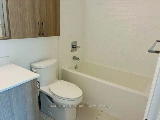 Photo 14 of Unit 917, 591 Sheppard Avenue, North York, Bayview Village — HOMEH