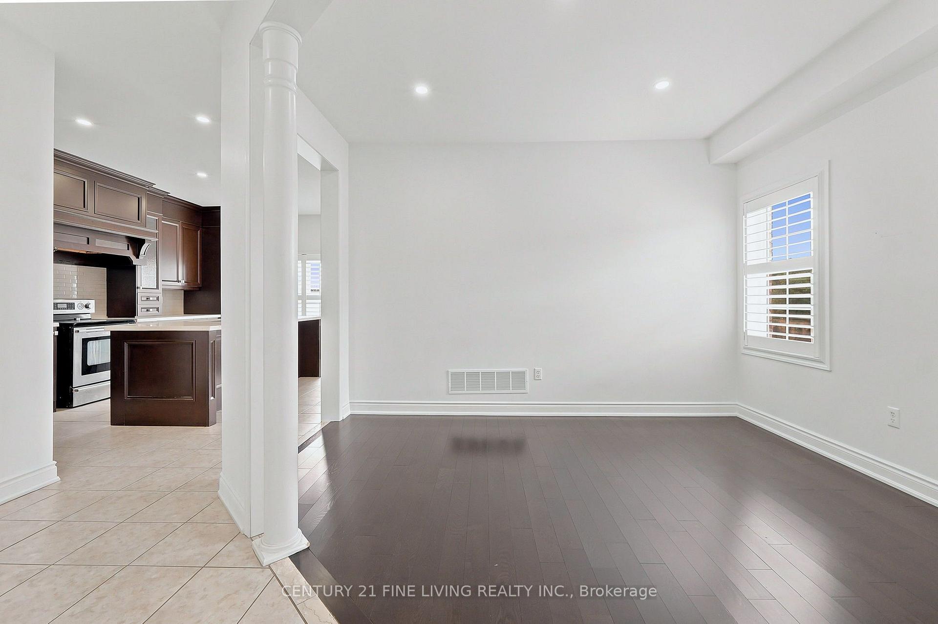 Photo 5 of 92 Kettlewell Crescent, Brampton, Sandringham-Wellington — HOMEH