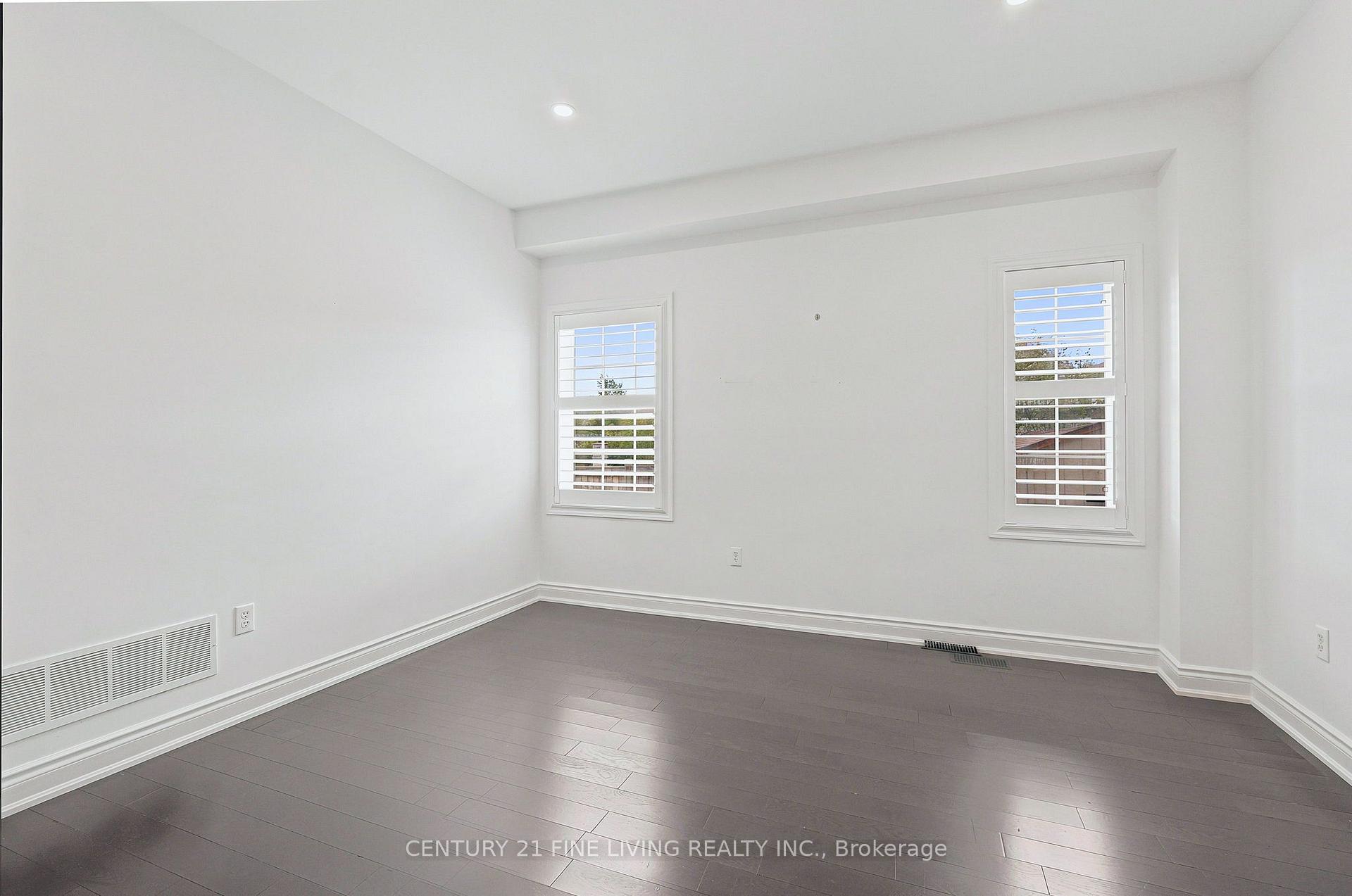 Photo 6 of 92 Kettlewell Crescent, Brampton, Sandringham-Wellington — HOMEH