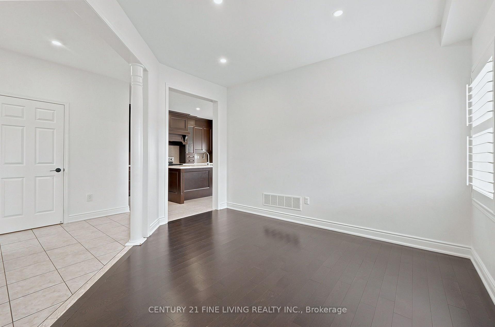 Photo 7 of 92 Kettlewell Crescent, Brampton, Sandringham-Wellington — HOMEH