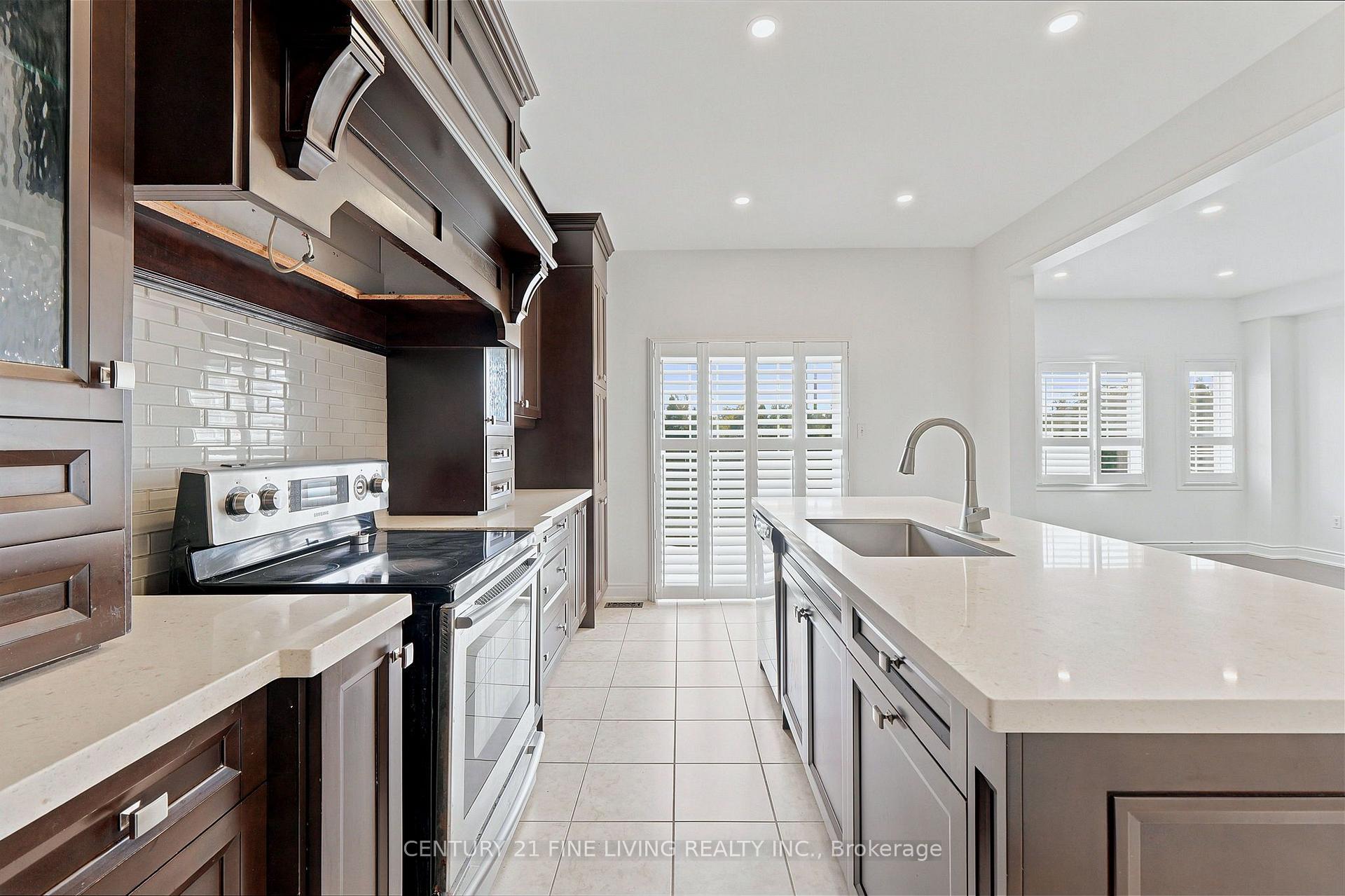 Photo 13 of 92 Kettlewell Crescent, Brampton, Sandringham-Wellington — HOMEH