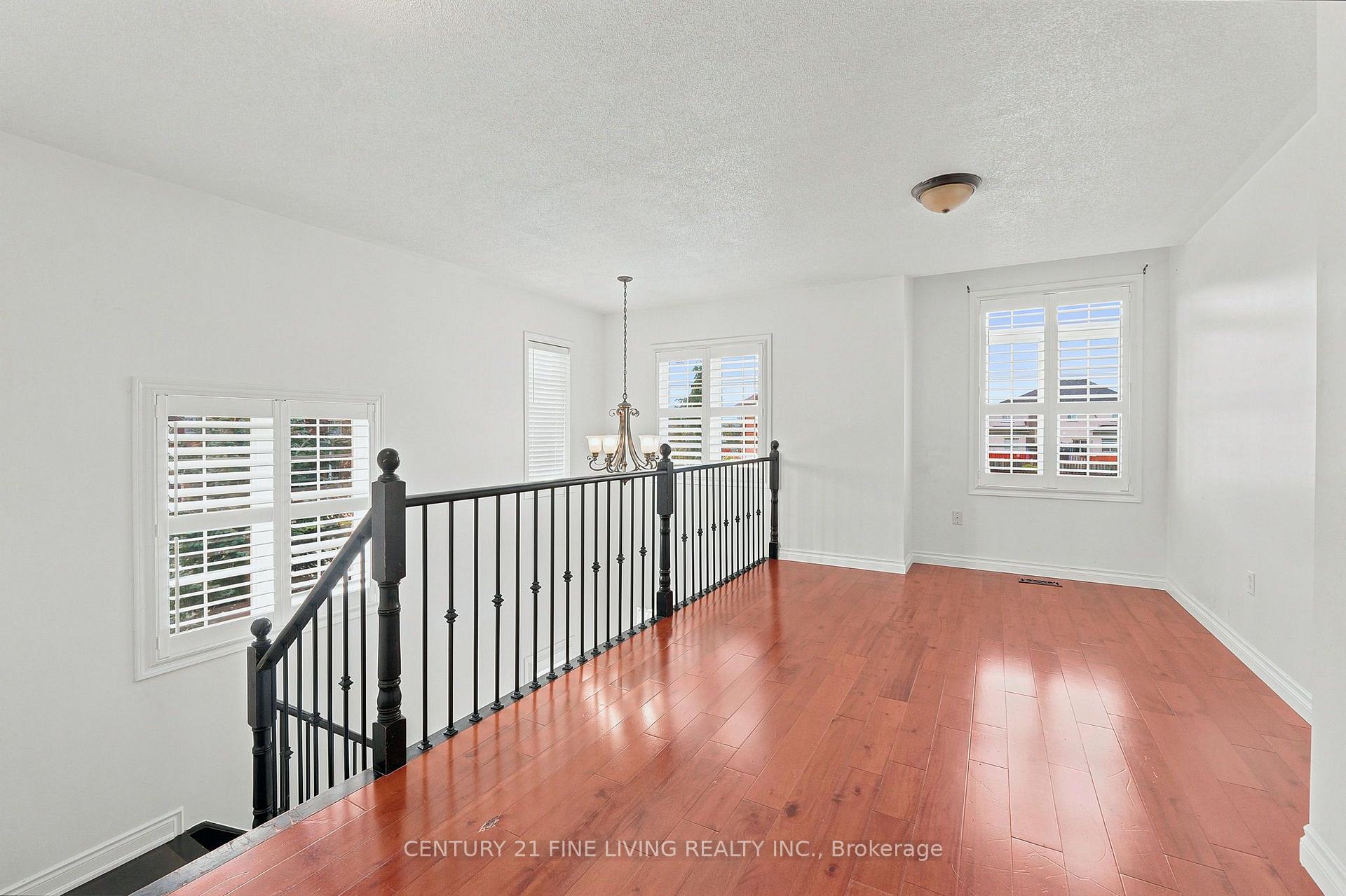 Photo 18 of 92 Kettlewell Crescent, Brampton, Sandringham-Wellington — HOMEH