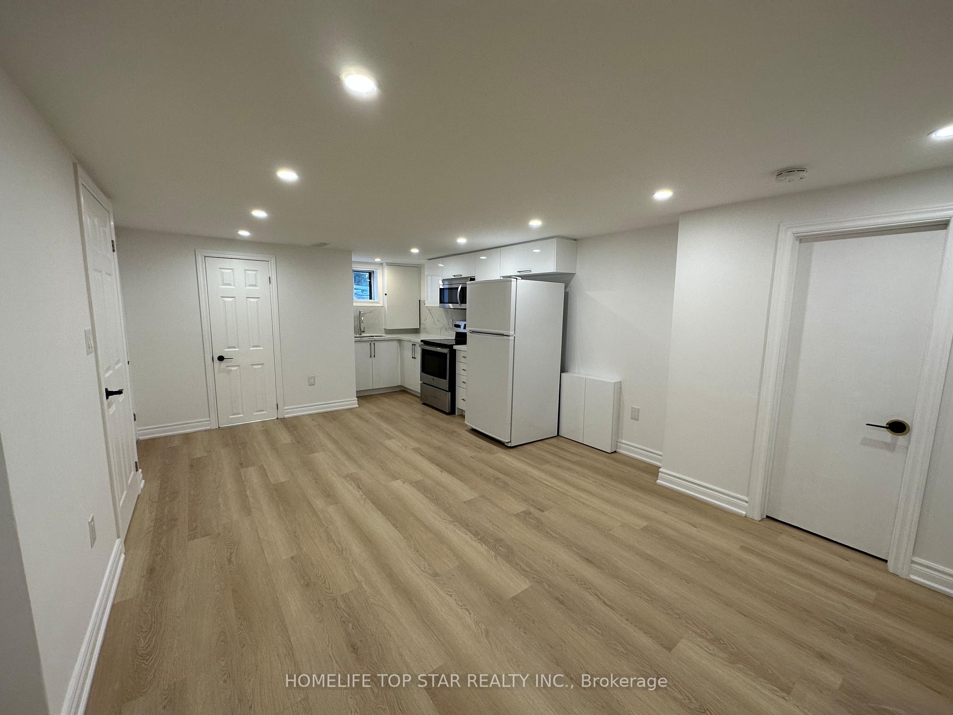 Photo 2 of Unit Basement, 38 Cartier Crescent, Richmond Hill, Crosby — HOMEH